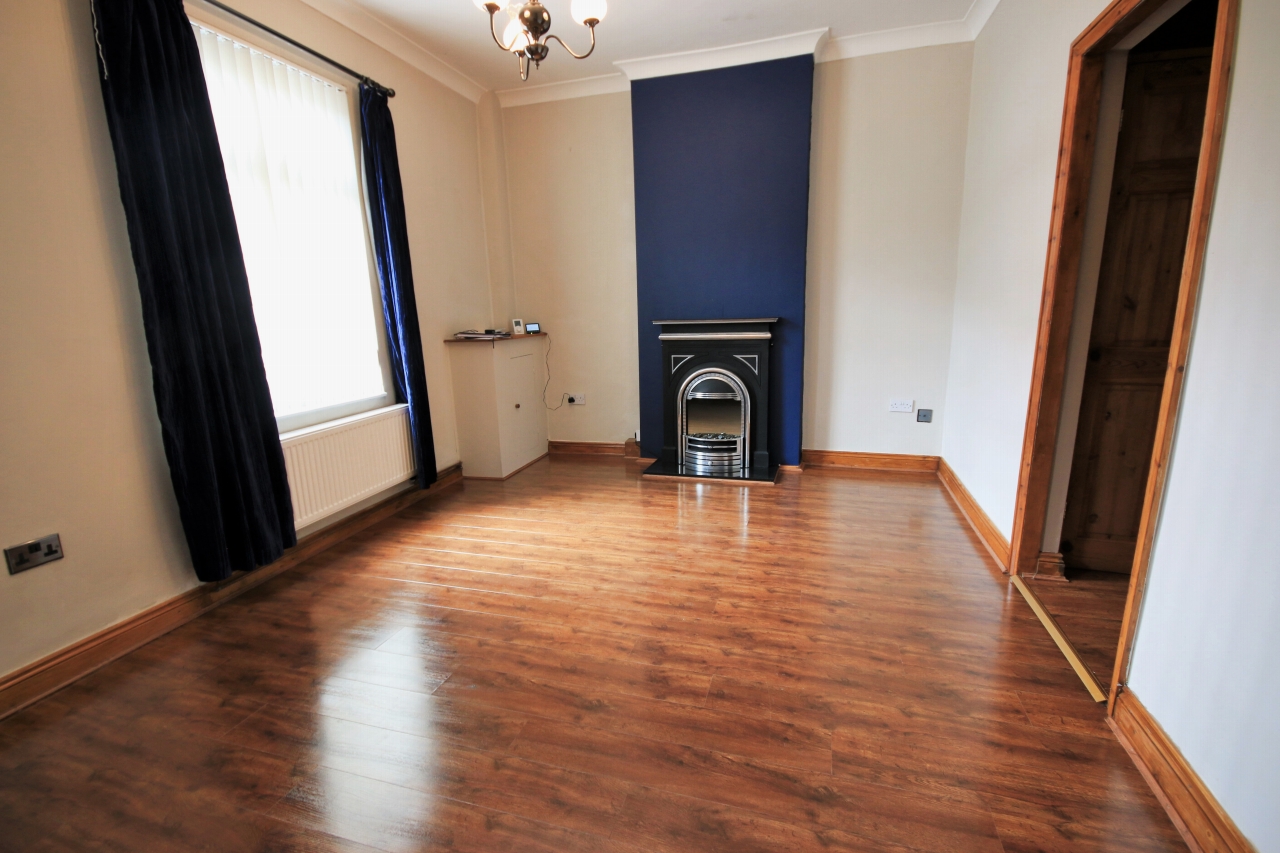 2 bedroom mid terraced house Let in Wigan - Photograph 3.
