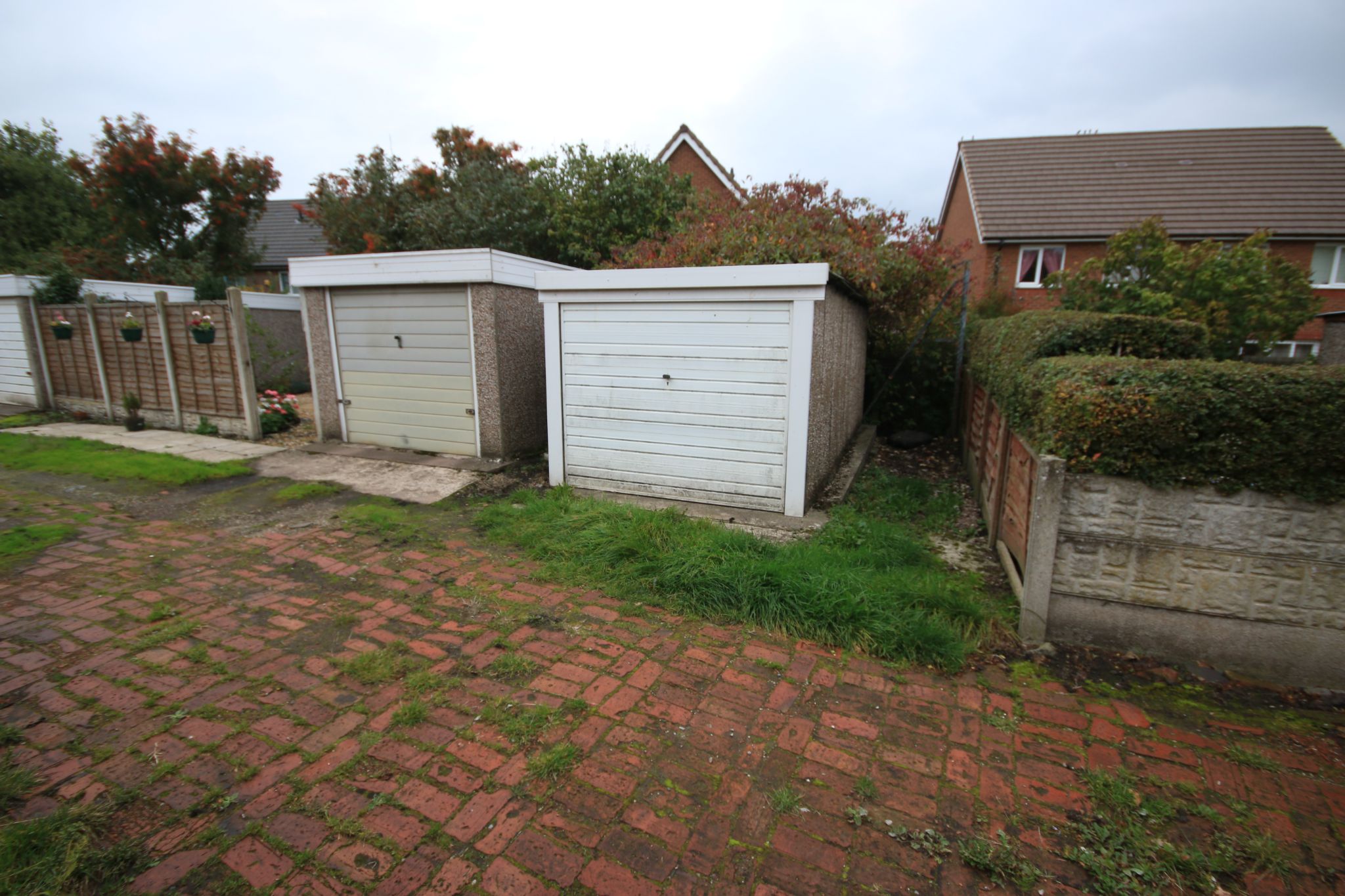 2 bedroom mid terraced house Let in Wigan - Photograph 10.
