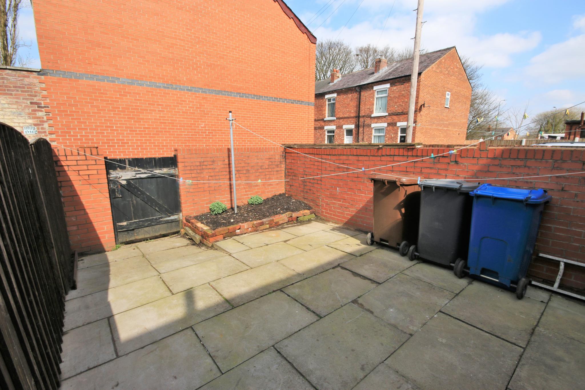 2 bedroom mid terraced house Let in Wigan - Photograph 10.