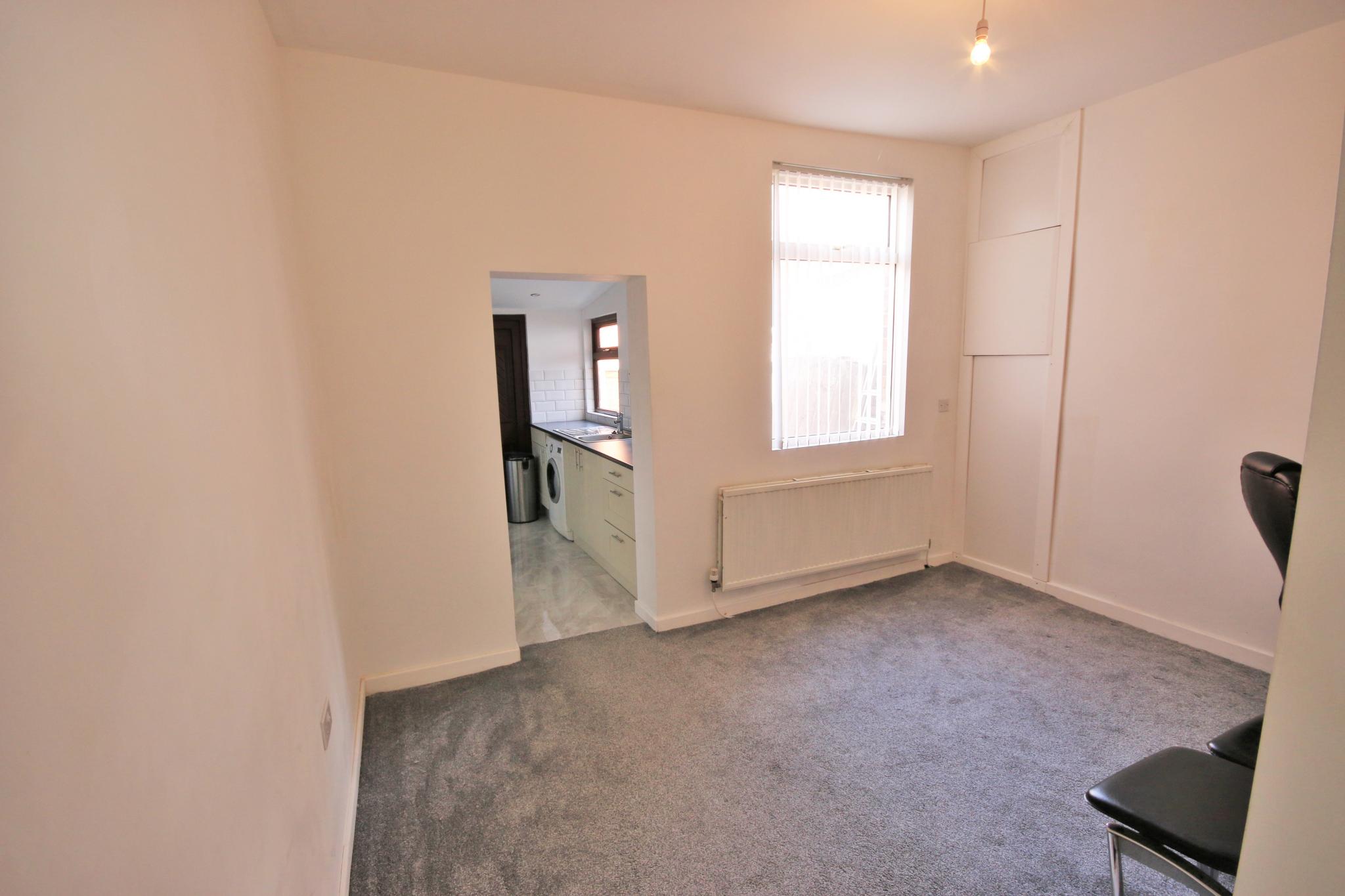 2 bedroom mid terraced house Let in Wigan - Photograph 4.