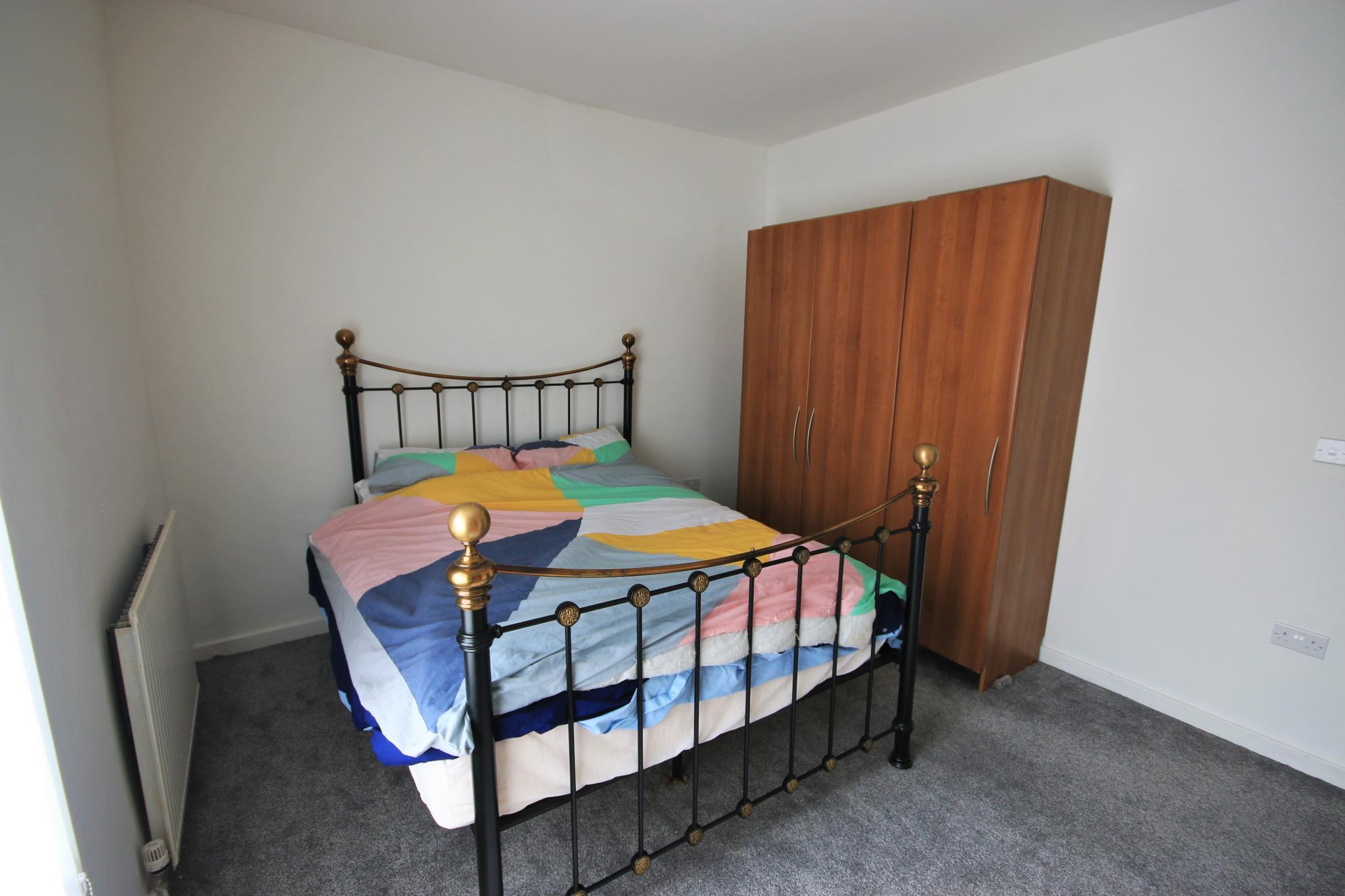 2 bedroom mid terraced house Let in Wigan - Photograph 7.