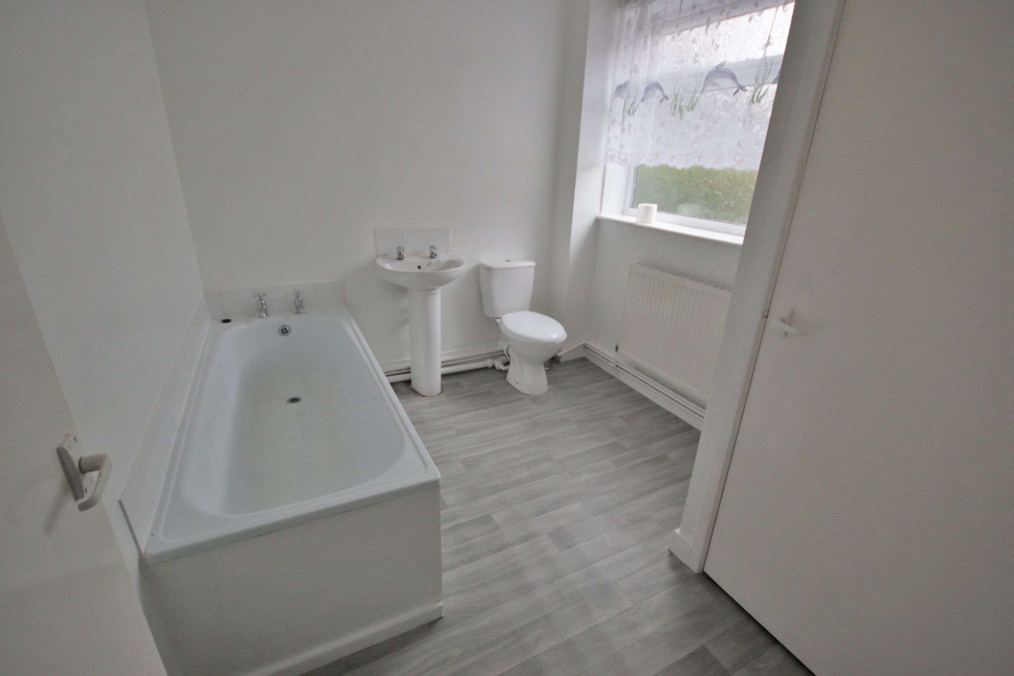 2 bedroom mid terraced house Let in Wigan - Photograph 7.