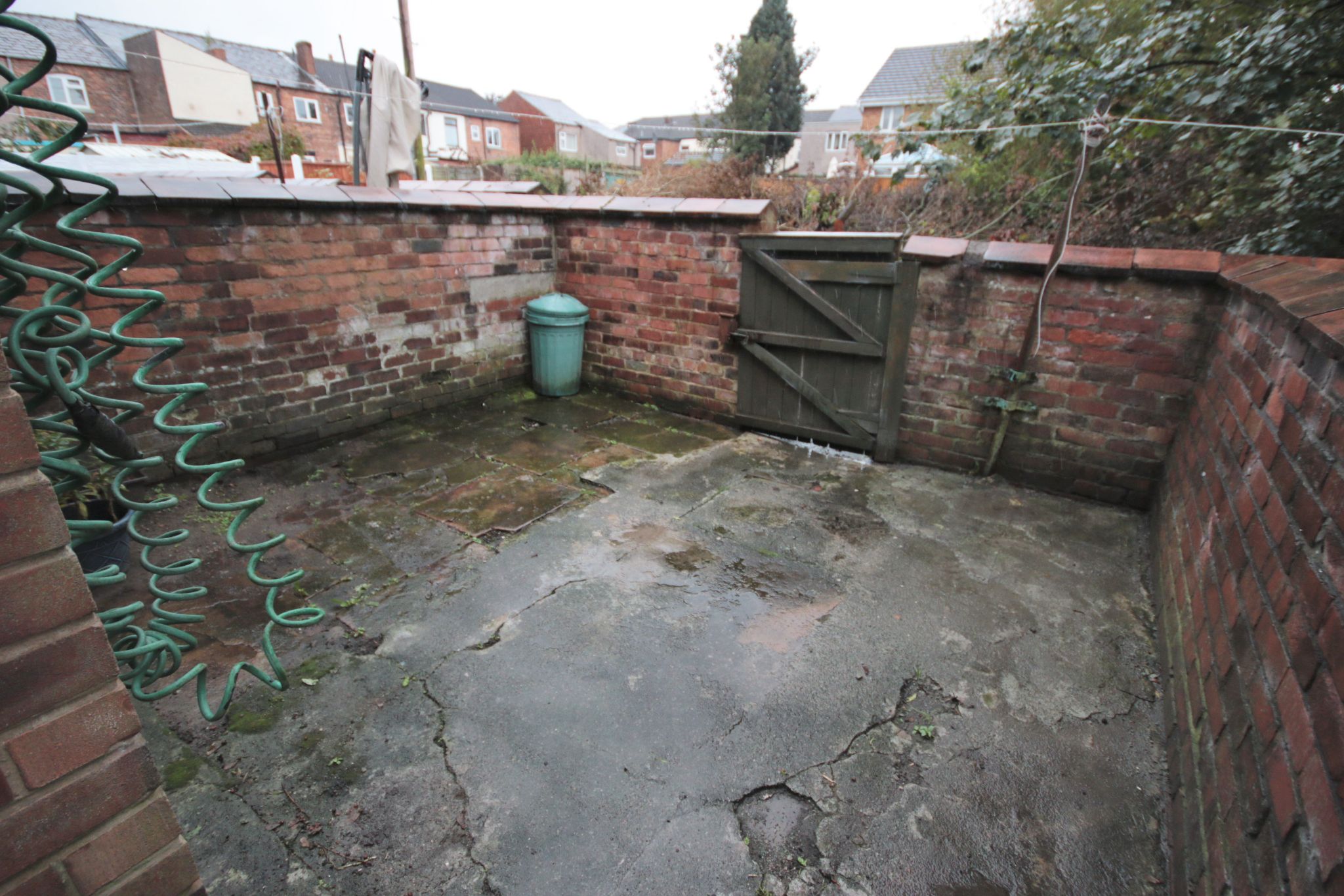 2 bedroom mid terraced house Let in Wigan - Photograph 8.