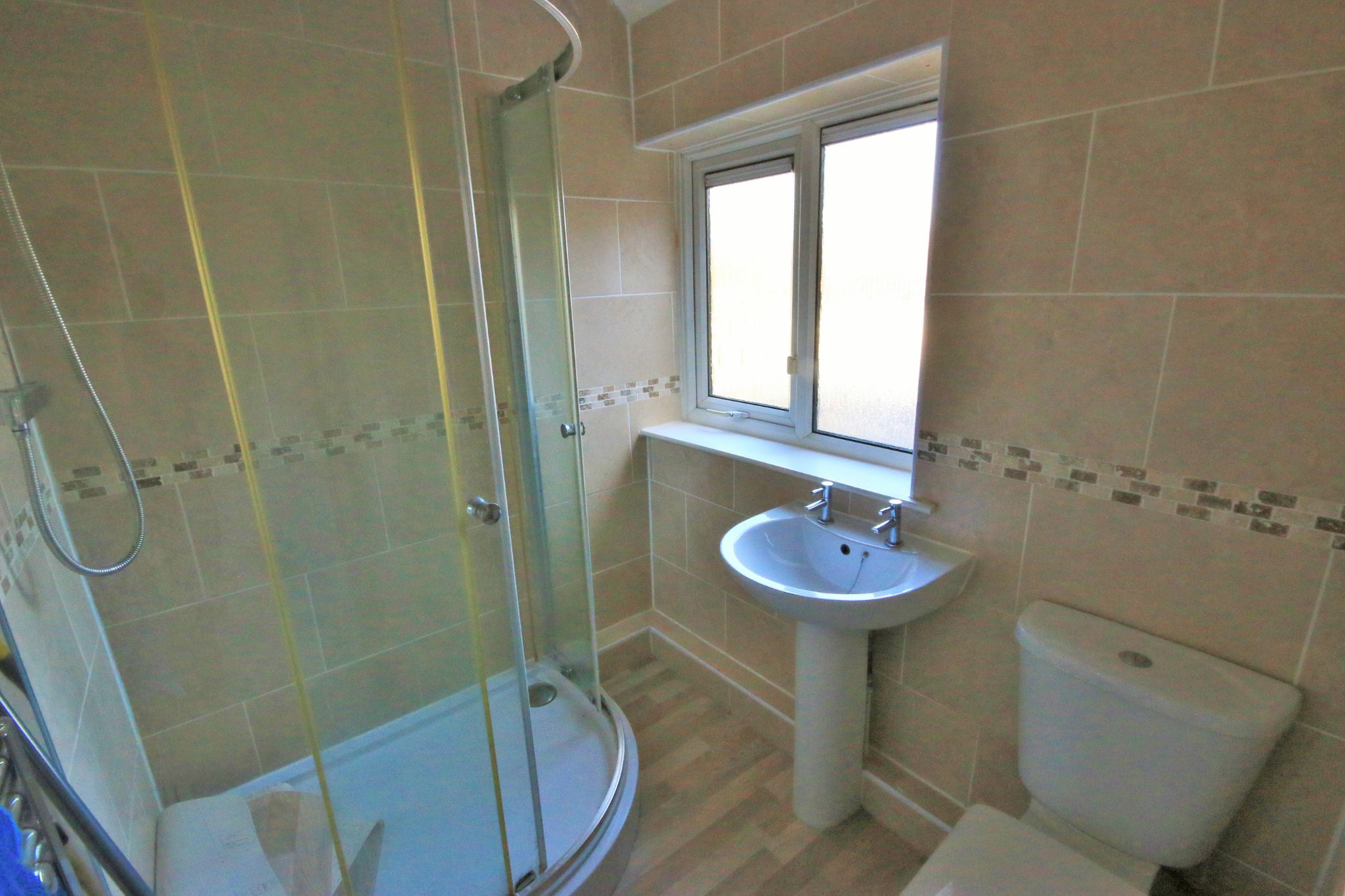2 bedroom apartment flat/apartment Let in Wigan - Photograph 3.