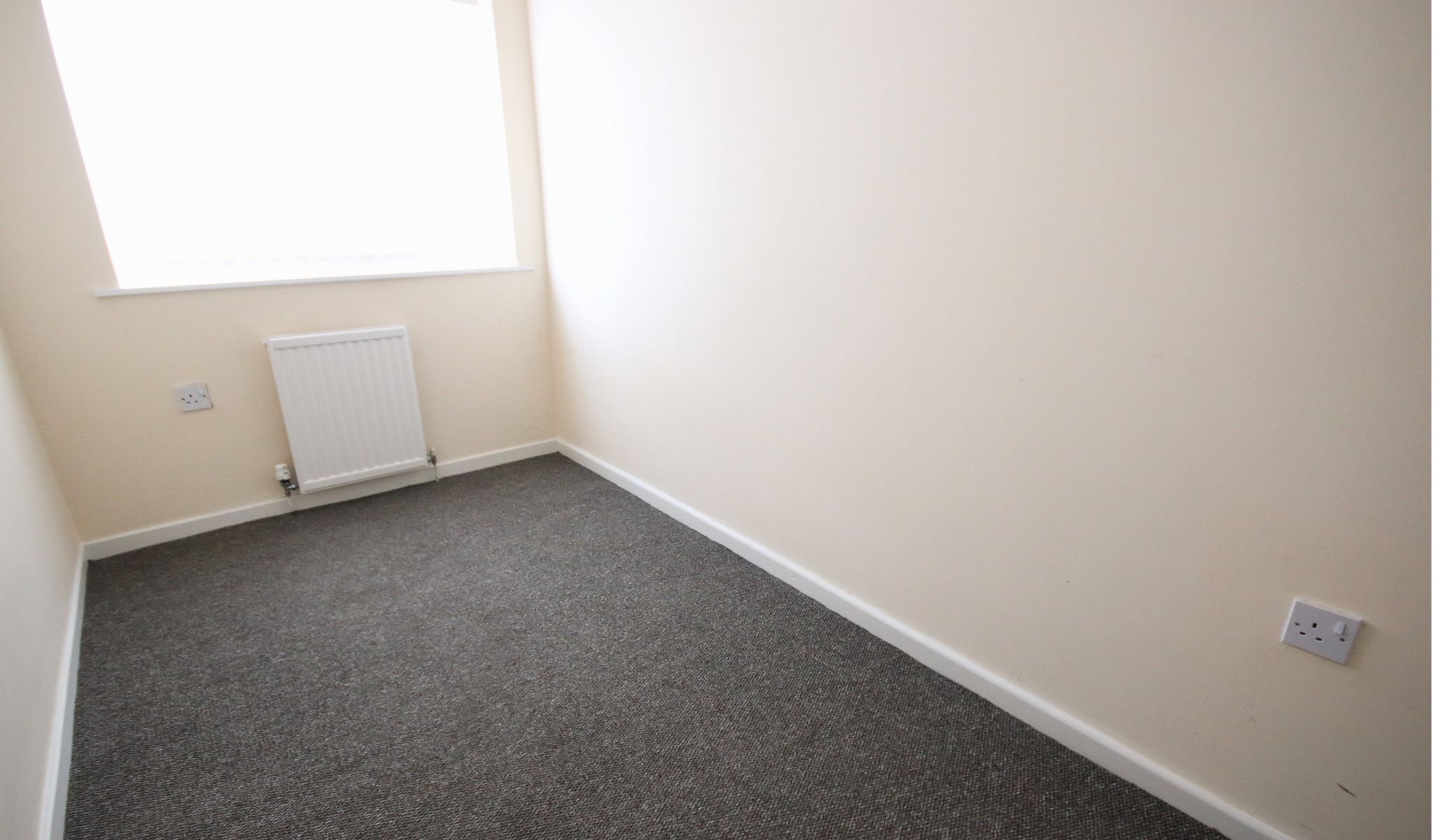3 bedroom end terraced house Let in Skelmersdale - Photograph 7.