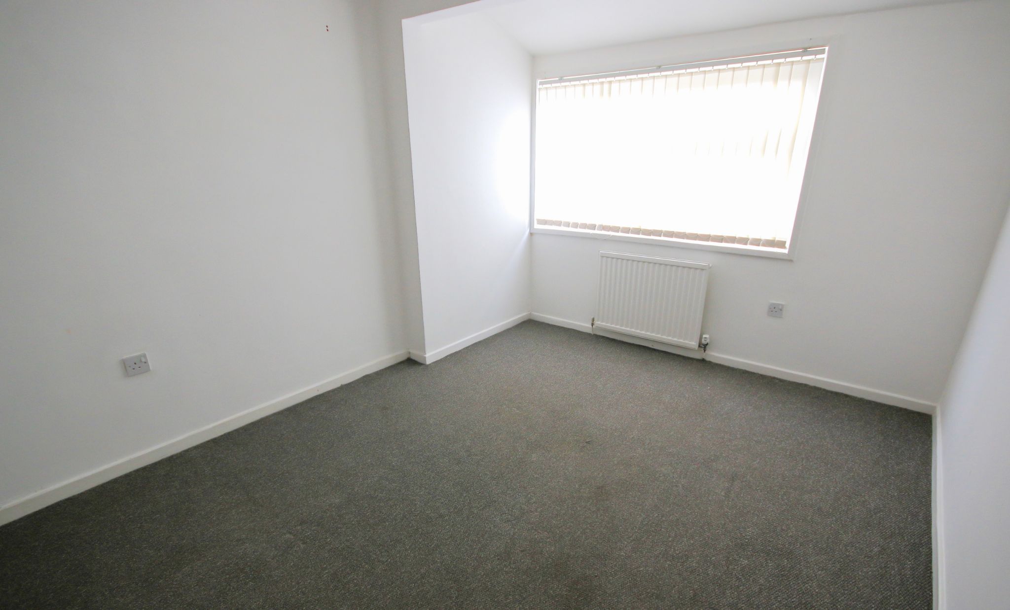3 bedroom end terraced house Let in Skelmersdale - Photograph 6.