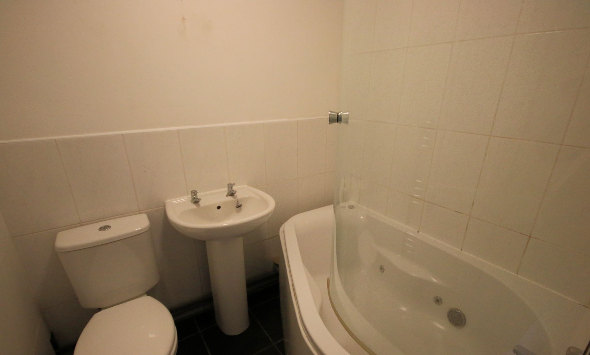3 bedroom end terraced house Let in Skelmersdale - Photograph 9.