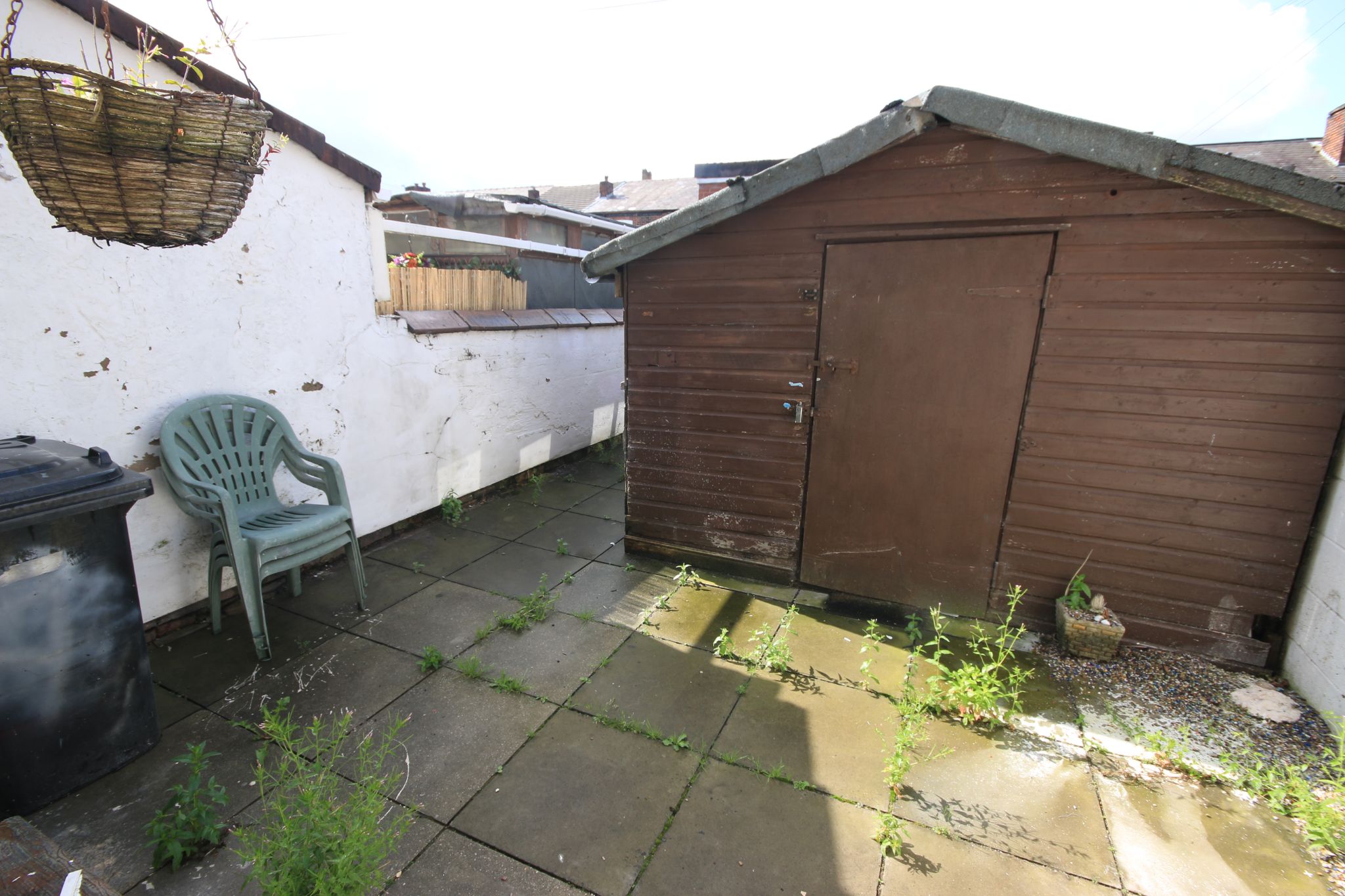 3 bedroom mid terraced house Let in Wigan - Photograph 9.