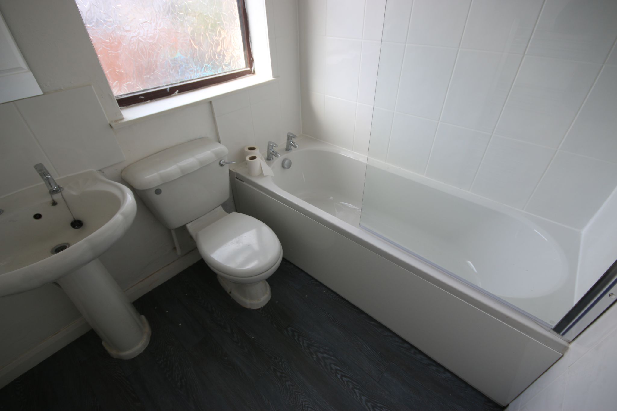 3 bedroom mid terraced house Let in Wigan - Photograph 8.