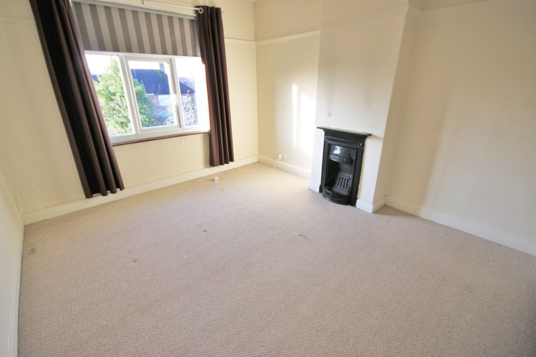 3 bedroom semi-detached house Let in Wigan - Photograph 6.