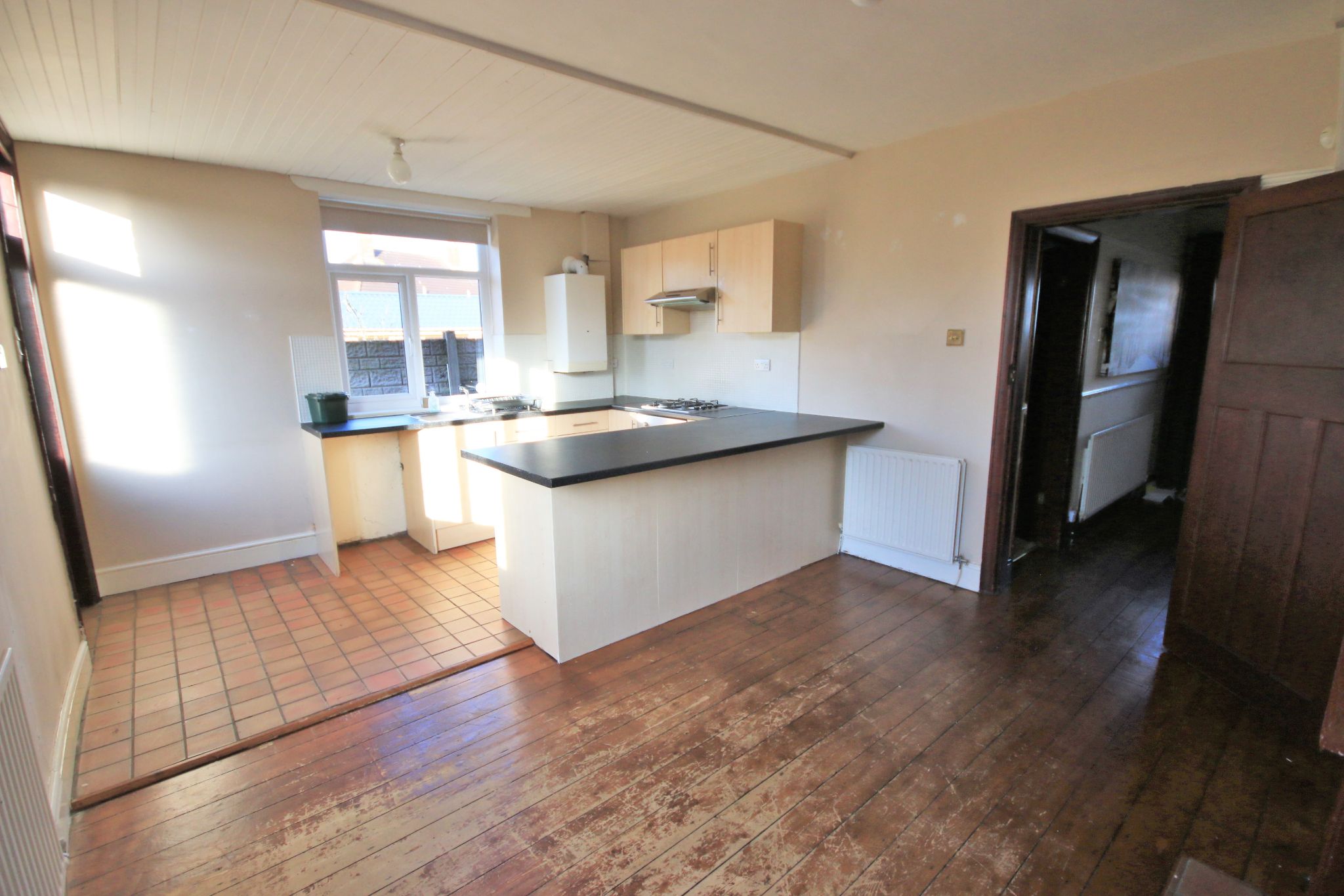 3 bedroom semi-detached house Let in Wigan - Photograph 4.