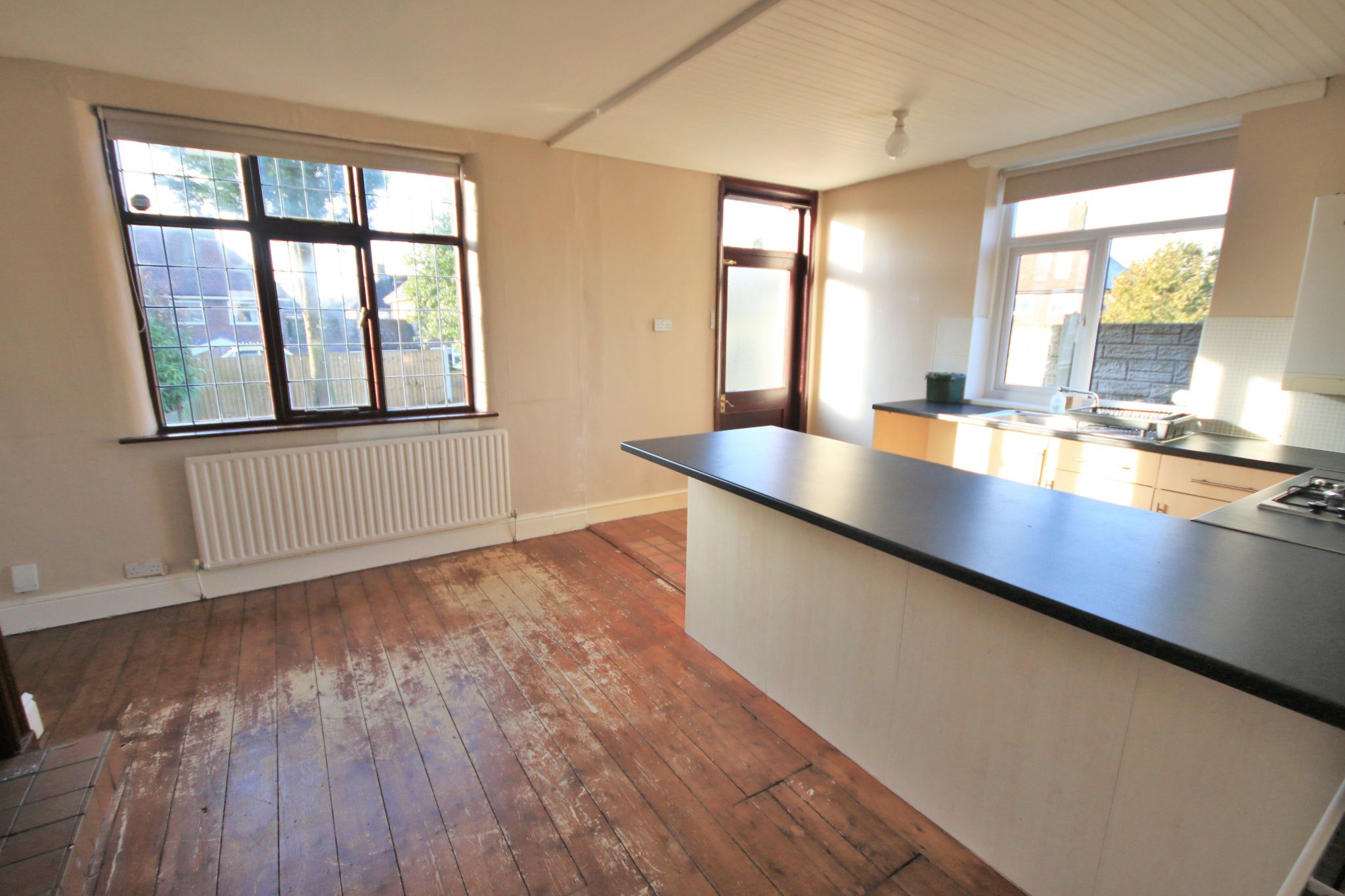 3 bedroom semi-detached house Let in Wigan - Photograph 3.