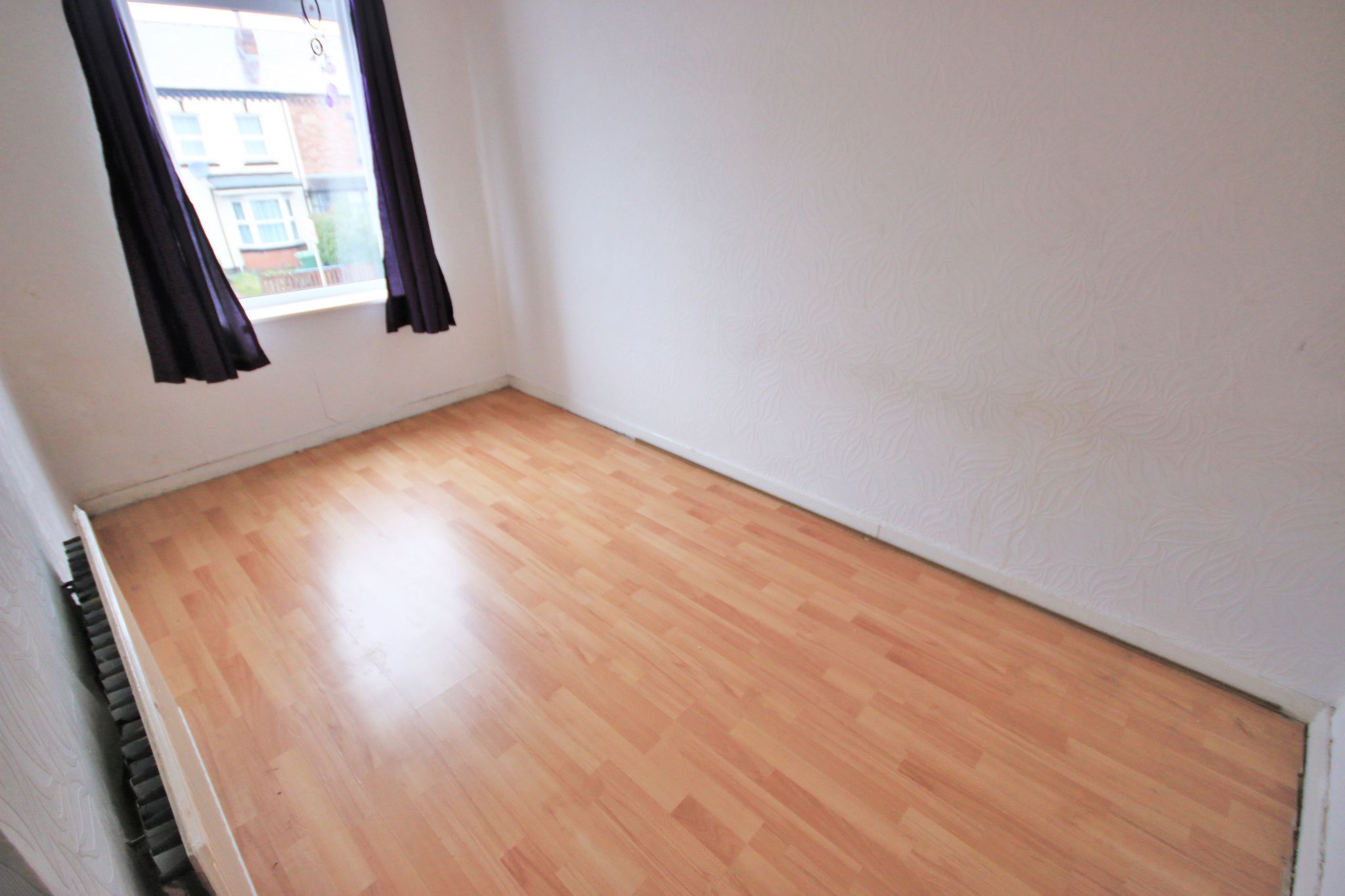 3 bedroom mid terraced house Let in Wigan - Photograph 6.