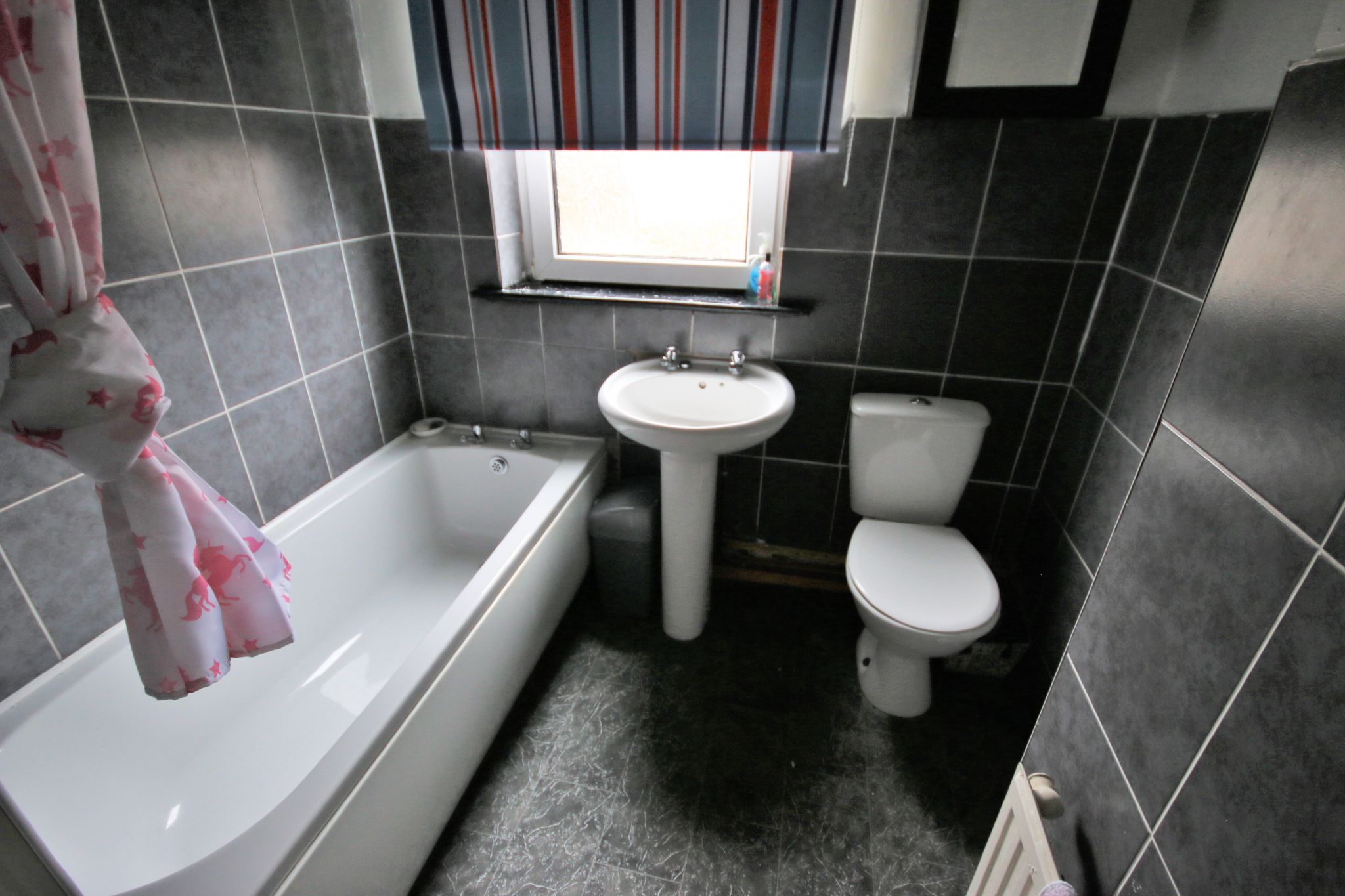 3 bedroom mid terraced house Let in Wigan - Photograph 8.