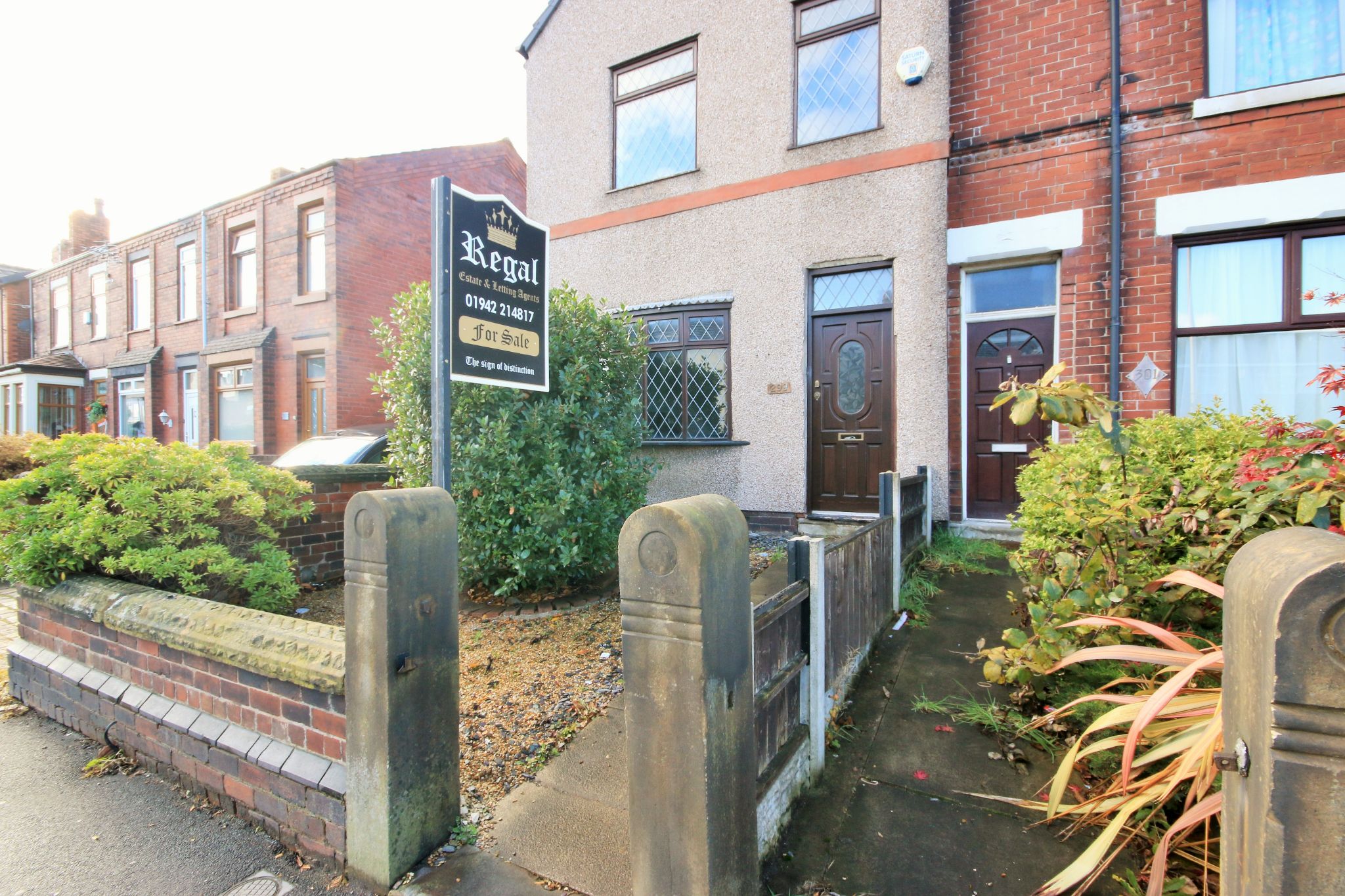 3 bedroom end terraced house Let in Wigan - Photograph 1.