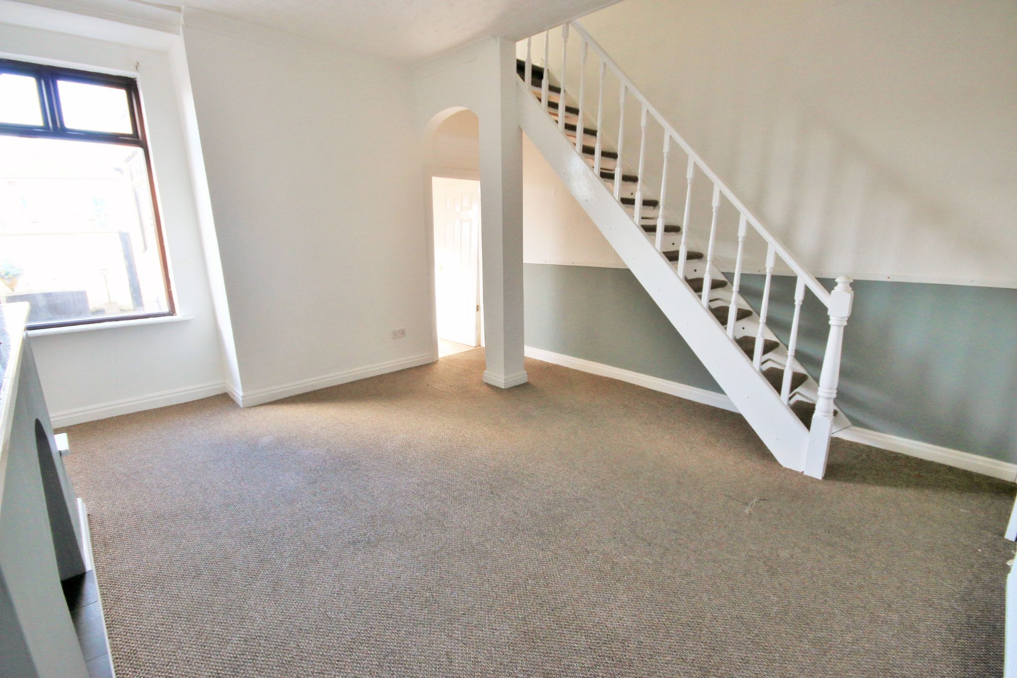3 bedroom end terraced house Let in Wigan - Photograph 4.