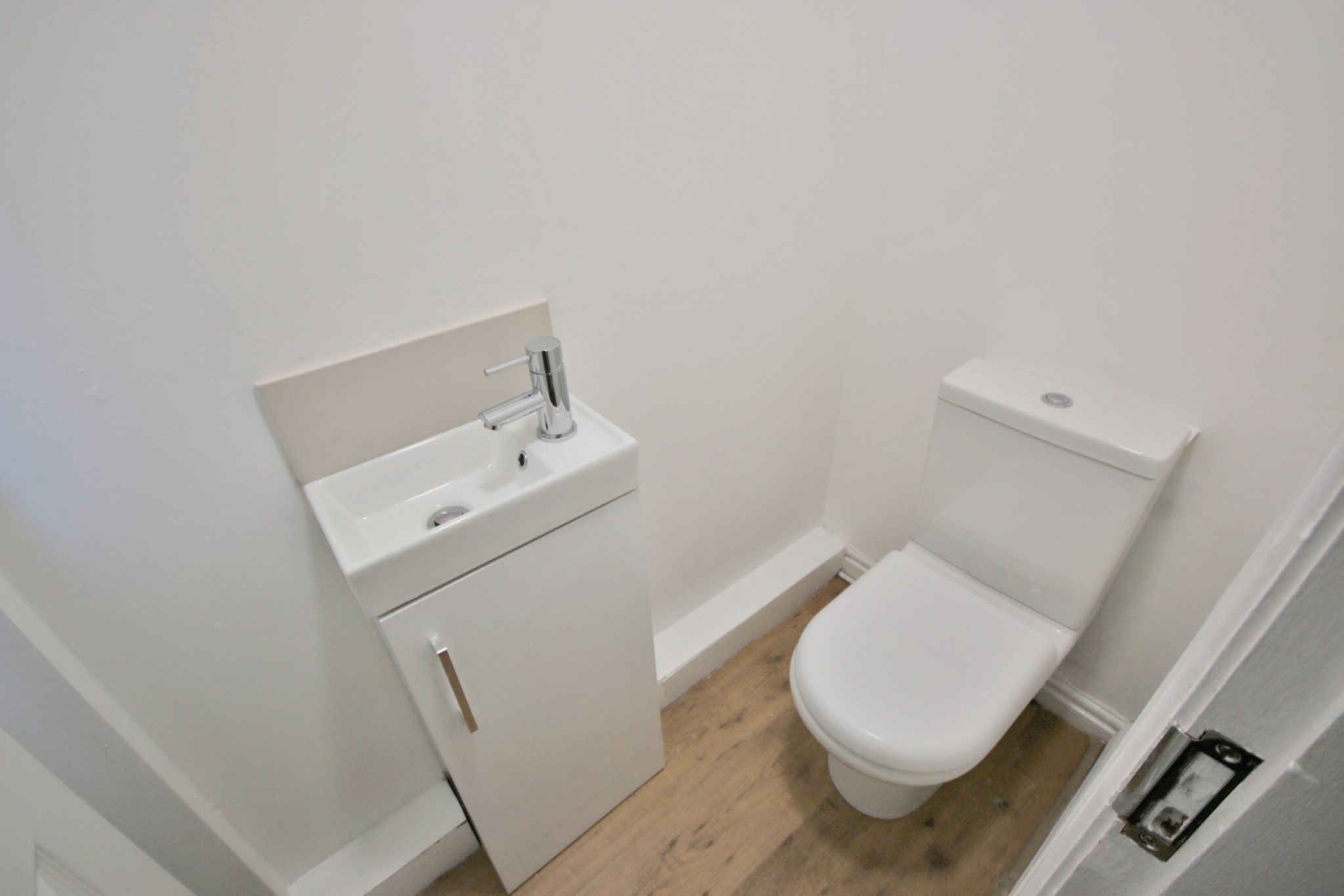 3 bedroom semi-detached house Let in Wigan - Photograph 6.
