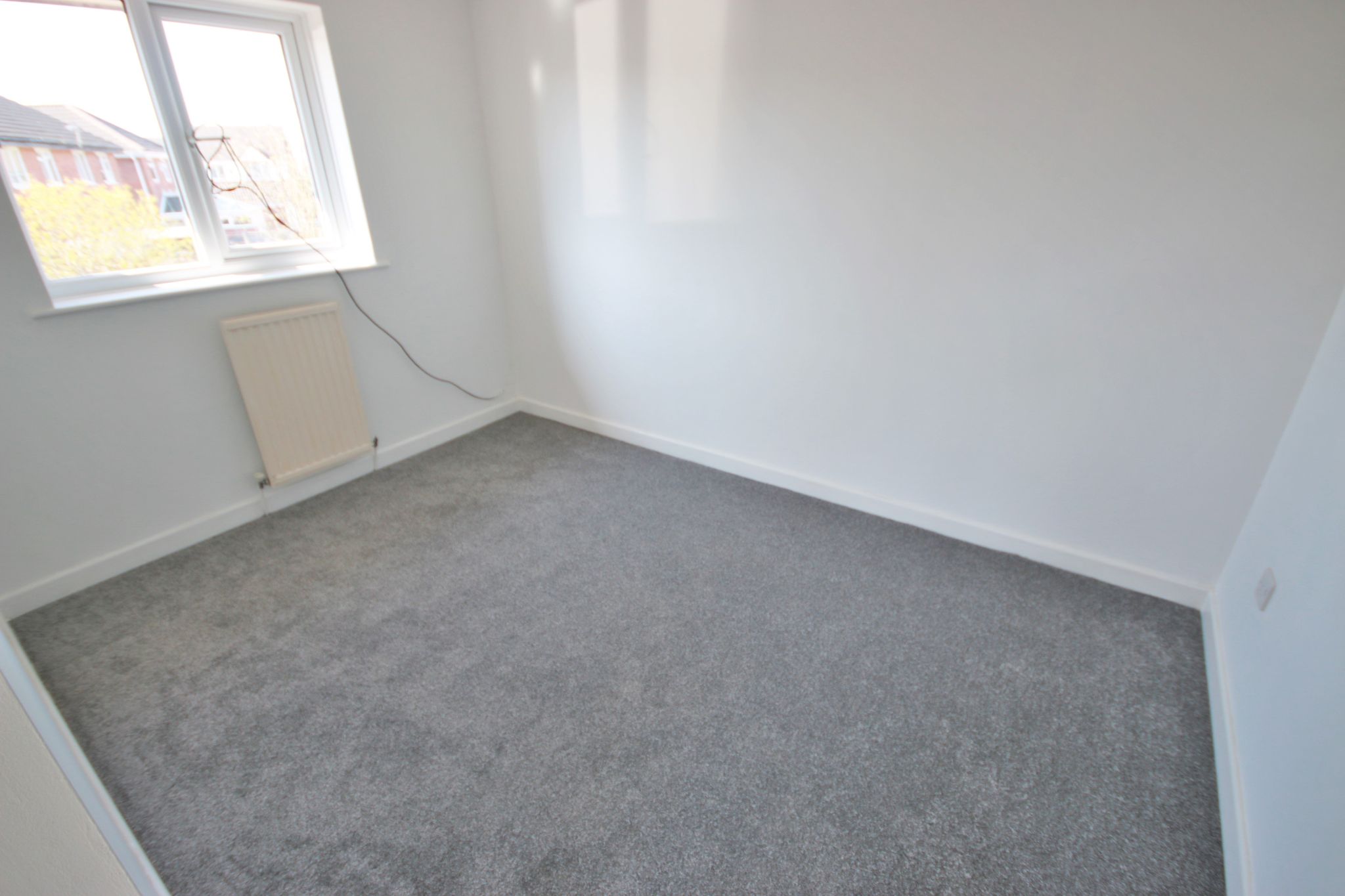 3 bedroom semi-detached house Let in Wigan - Photograph 8.