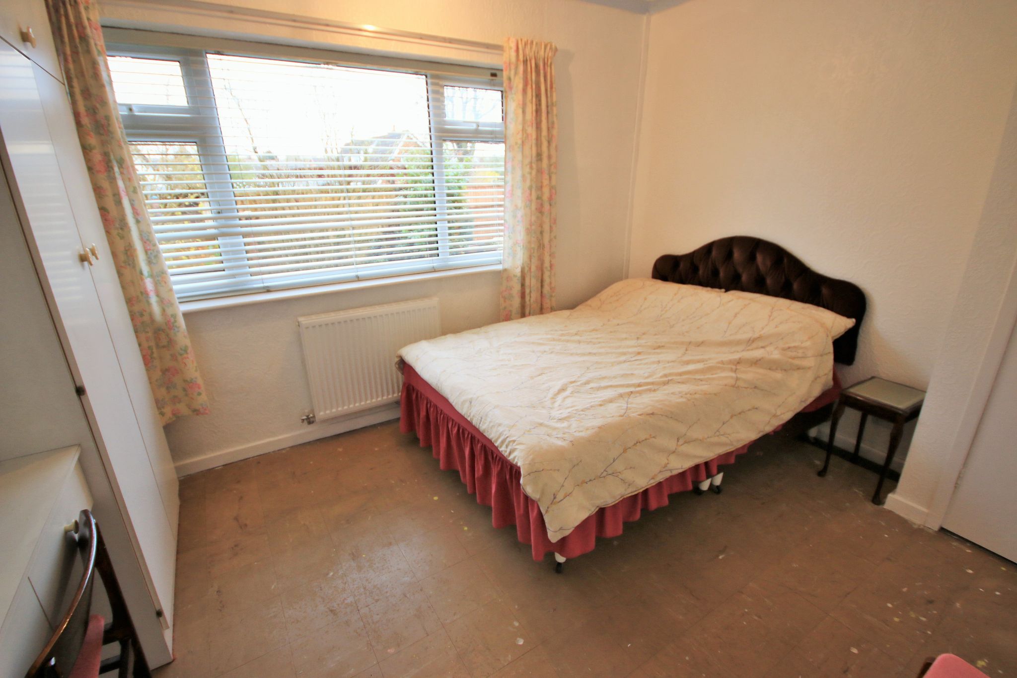 2 bedroom detached bungalow Let in Wigan - Photograph 8.