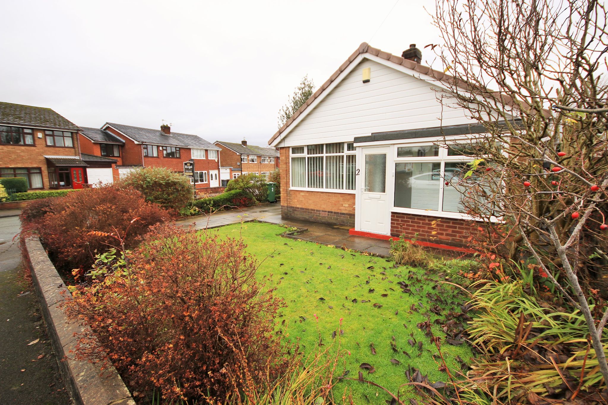 2 bedroom detached bungalow Let in Wigan - Photograph 3.