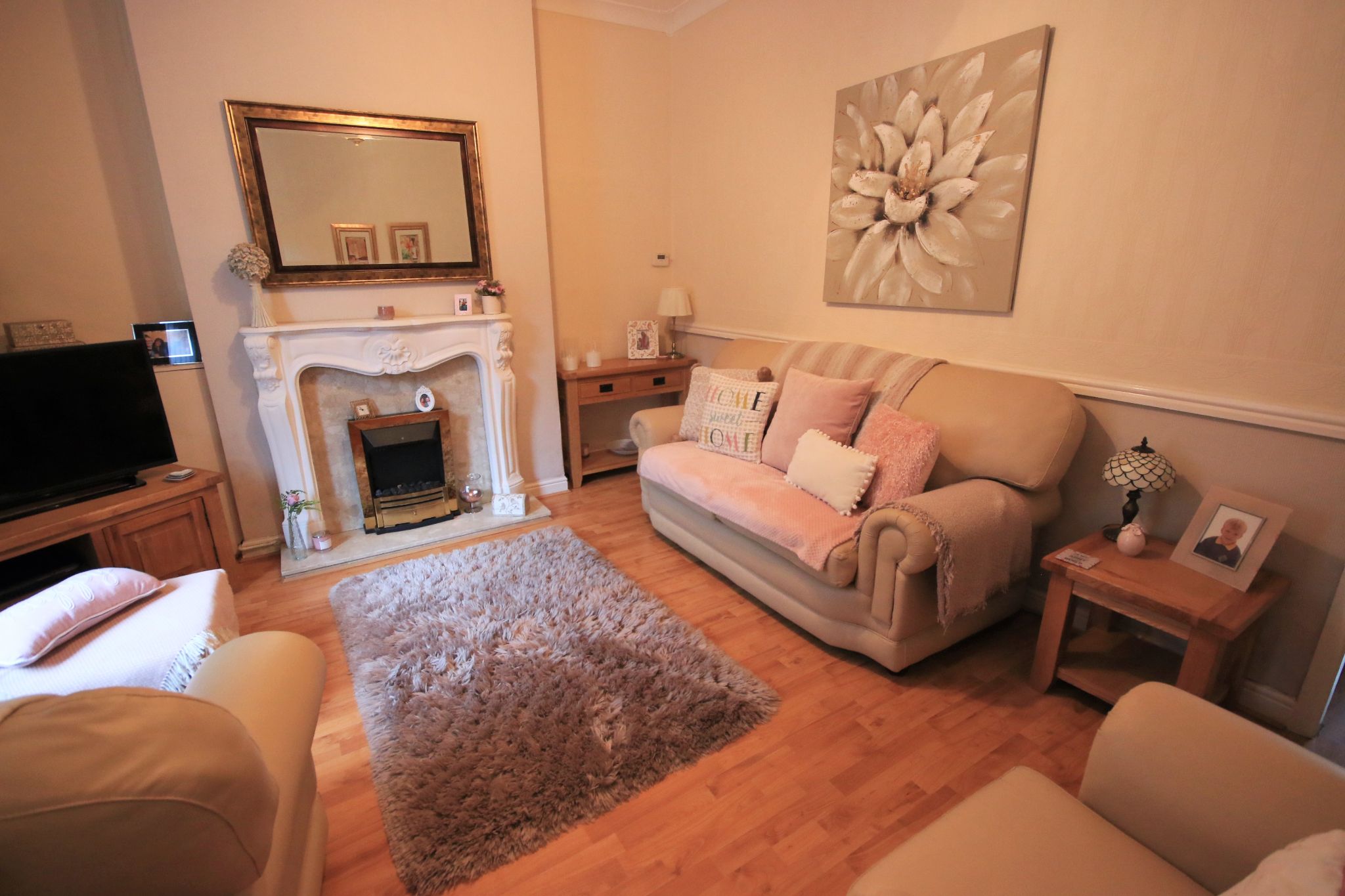 2 bedroom mid terraced house Let in Wigan - Photograph 3.