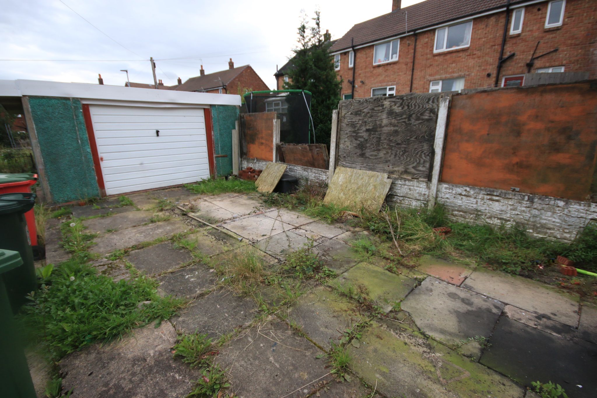3 bedroom semi-detached house Let in Wigan - Photograph 8.
