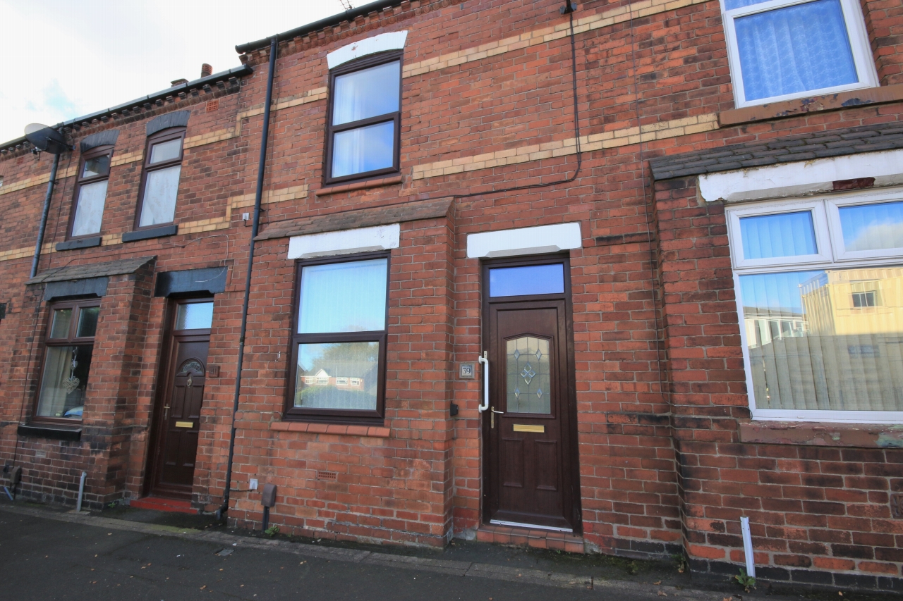 2 bedroom mid terraced house To Let in Wigan - Property photograph.