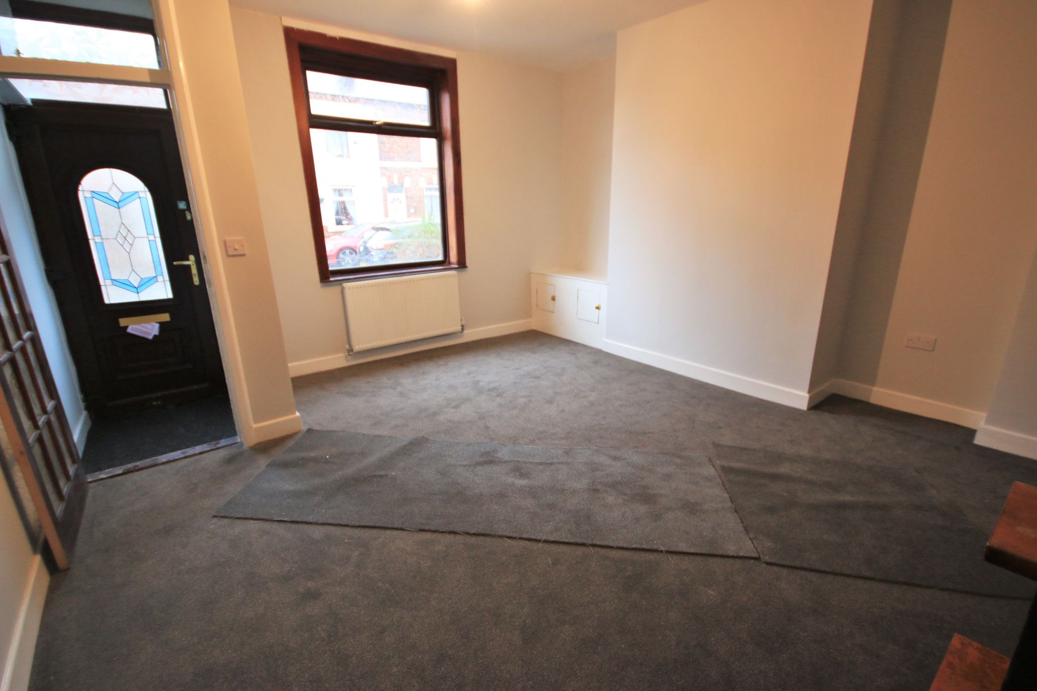 3 bedroom mid terraced house To Let in Wigan - Property photograph.