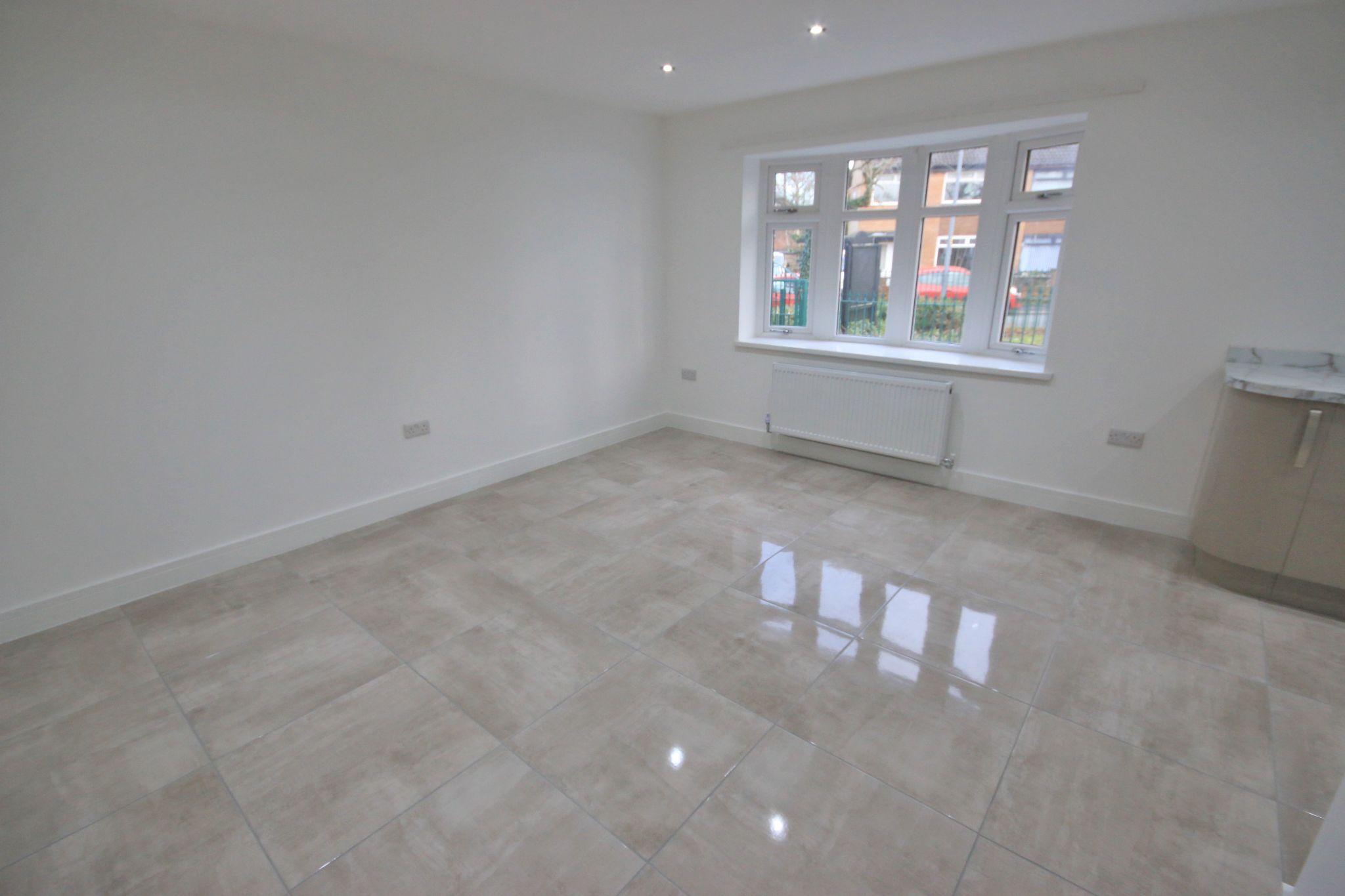 2 bedroom detached bungalow To Let in Wigan - Property photograph.