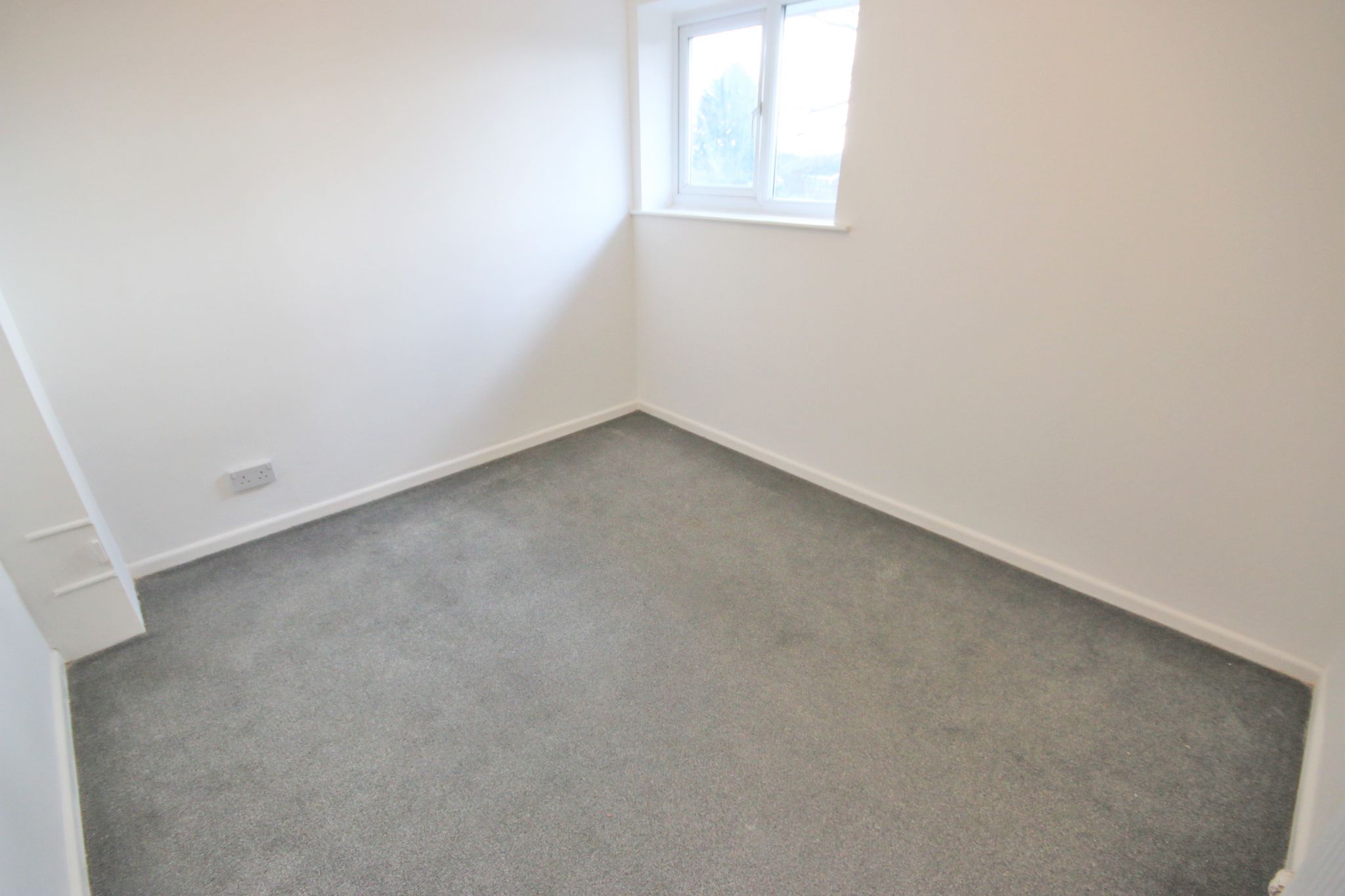 2 bedroom apartment flat/apartment Let in Wigan - Photograph 6.