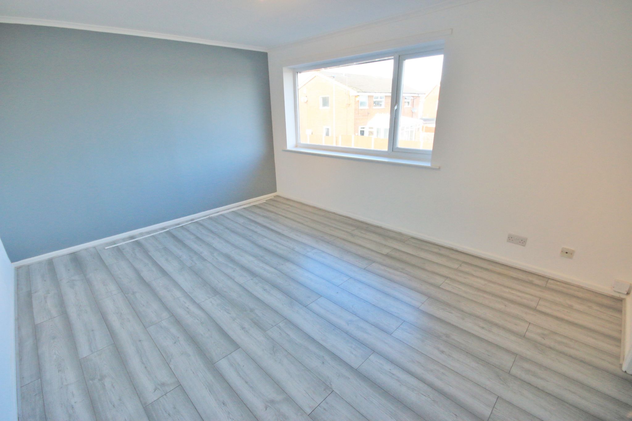 2 bedroom apartment flat/apartment Let in Wigan - Photograph 3.