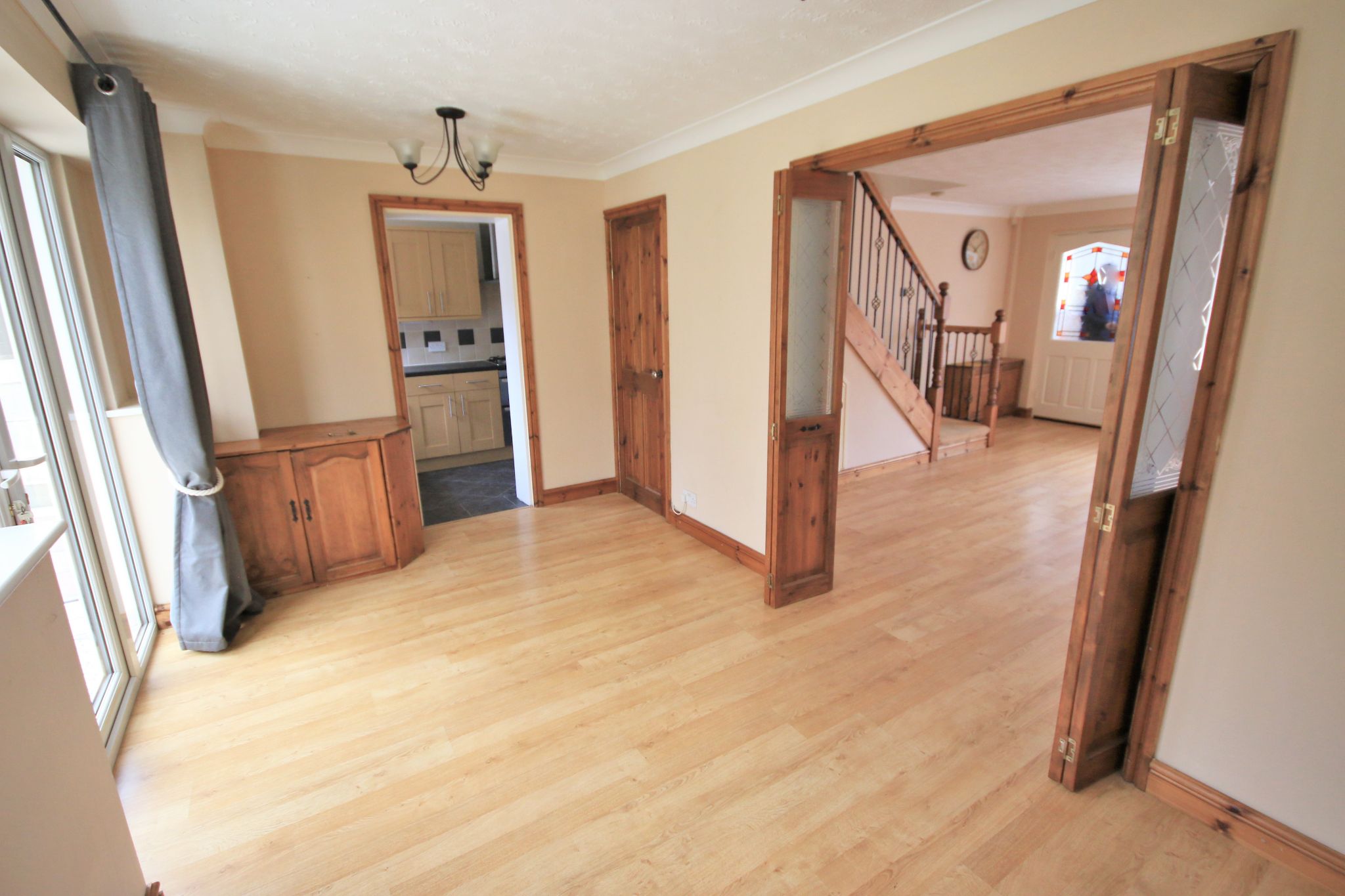 3 bedroom semi-detached house Let in Wigan - Photograph 4.