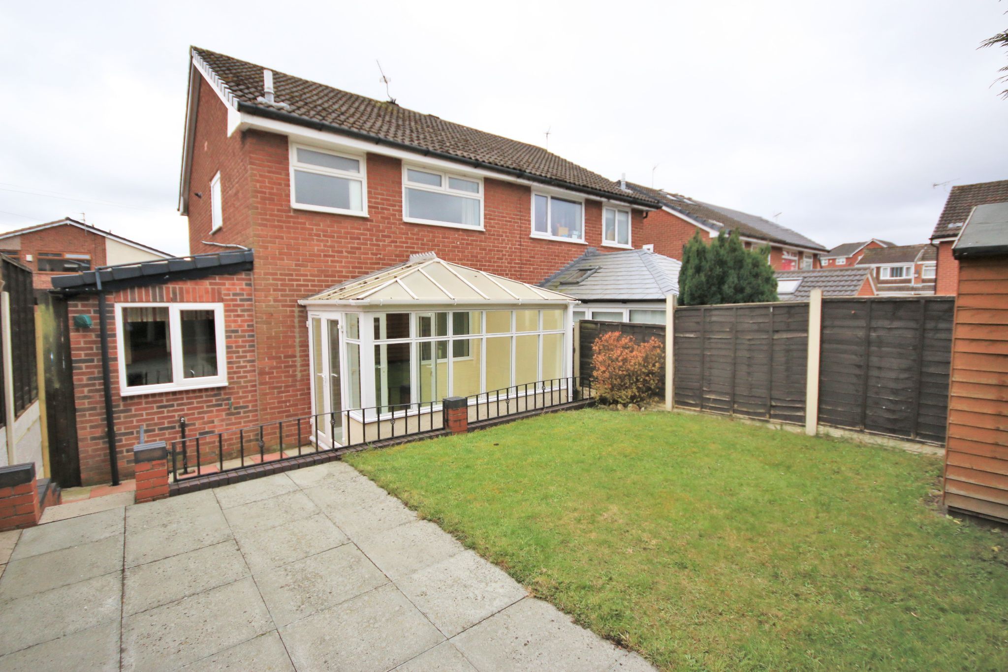 3 bedroom semi-detached house Let in Wigan - Photograph 13.