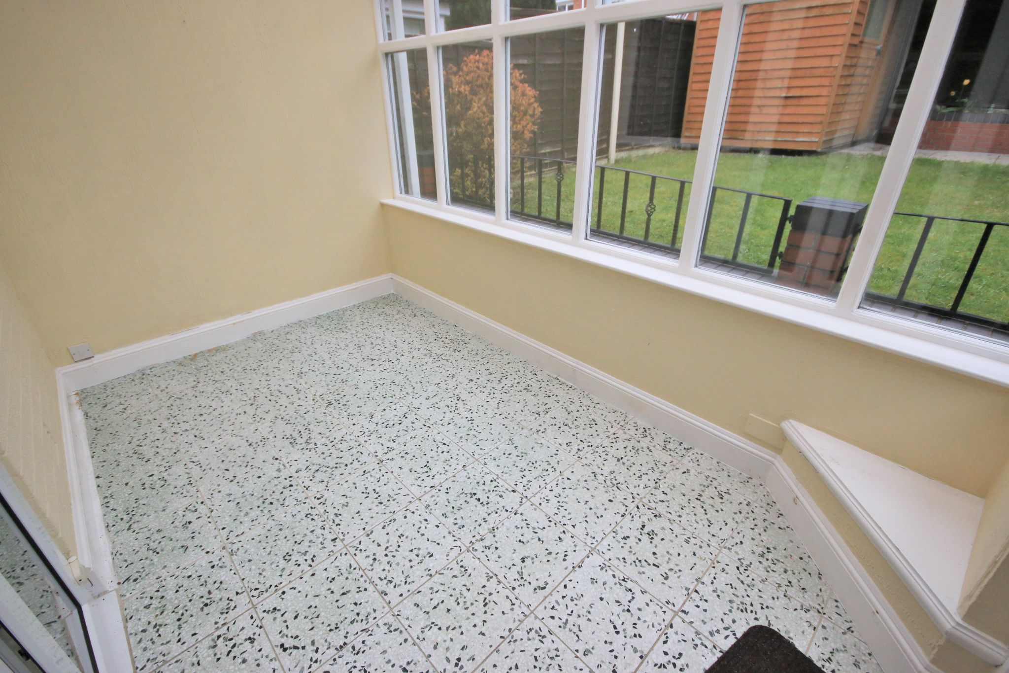 3 bedroom semi-detached house Let in Wigan - Photograph 8.