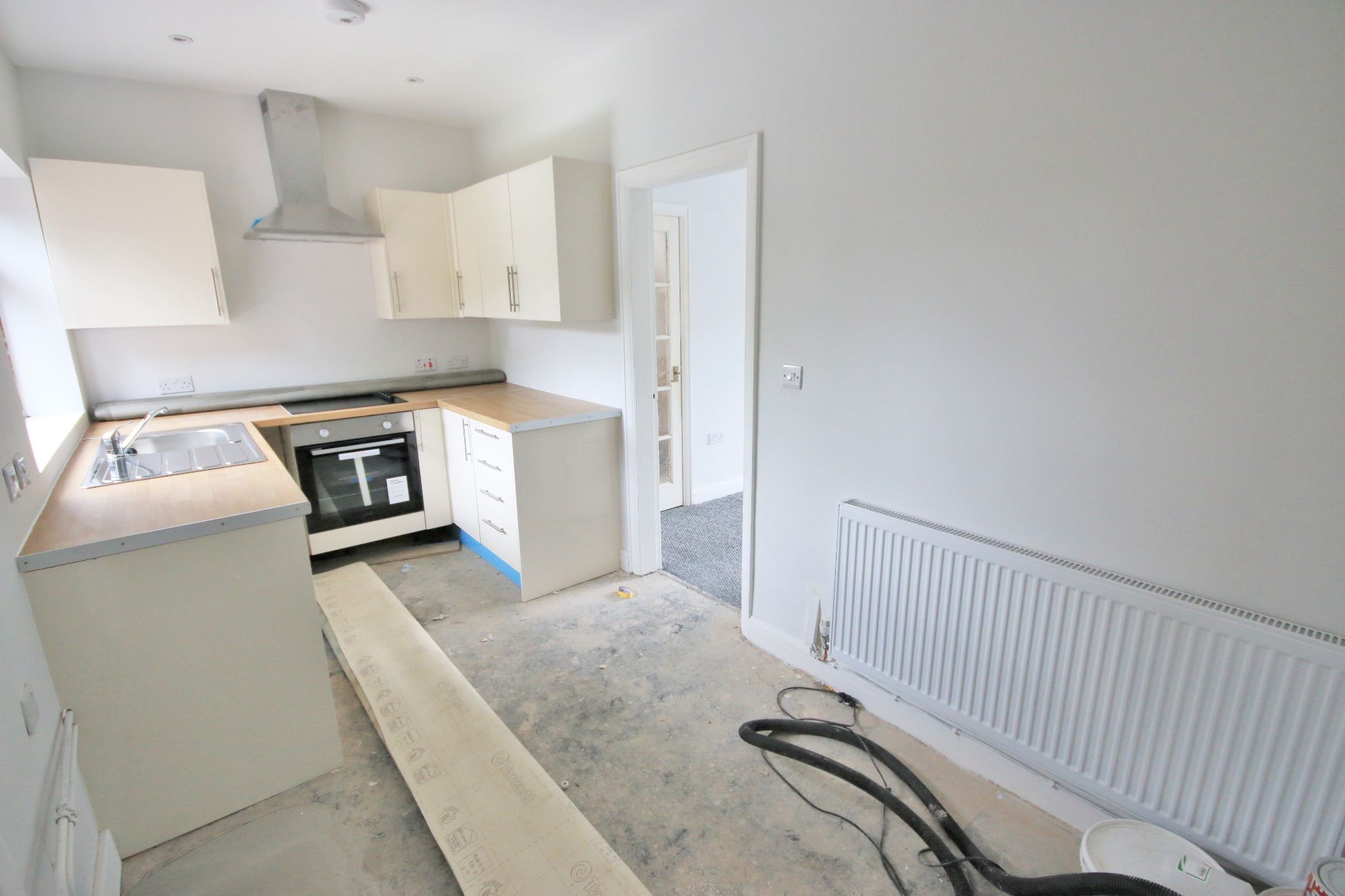 3 bedroom semi-detached house Let in Wigan - Photograph 3.