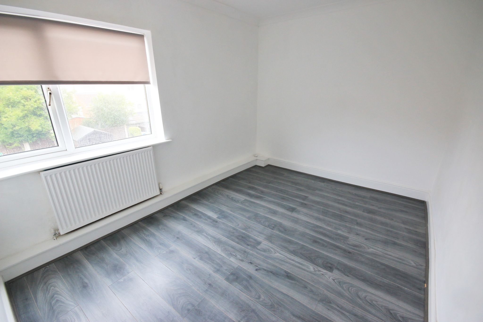 2 bedroom mid terraced house Let in Wigan - Photograph 6.