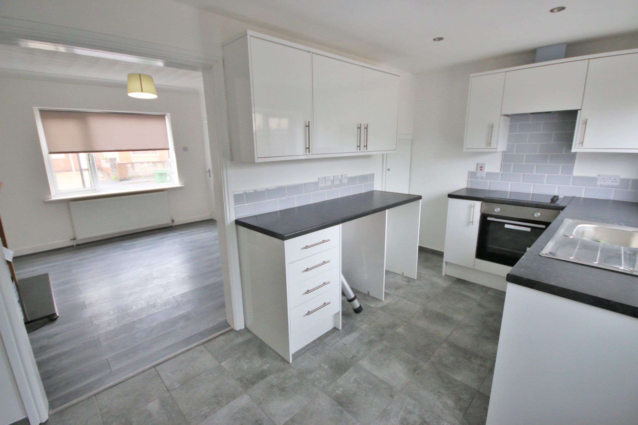 2 bedroom mid terraced house Let in Wigan - Photograph 4.