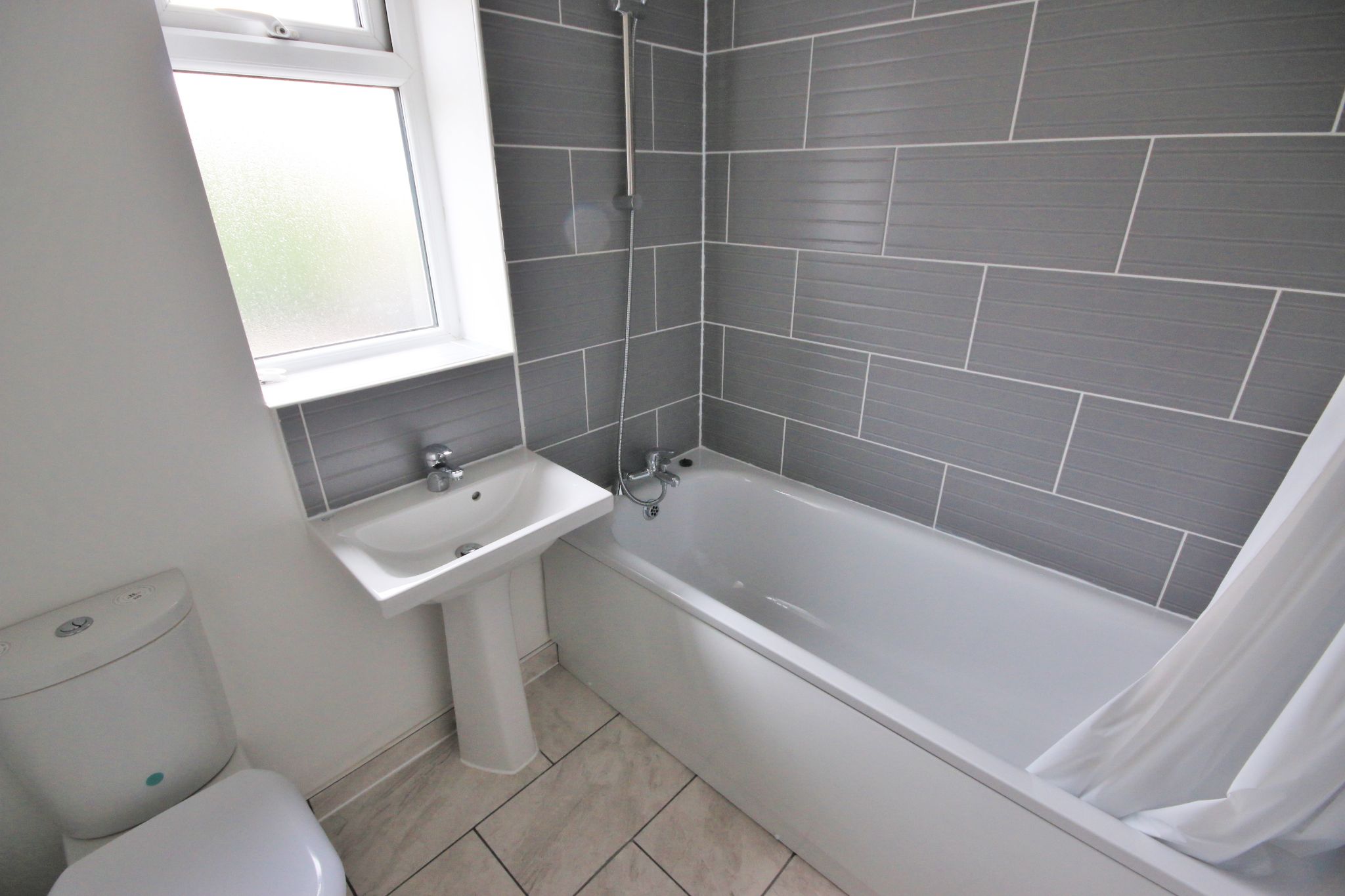 2 bedroom mid terraced house Let in Wigan - Photograph 7.