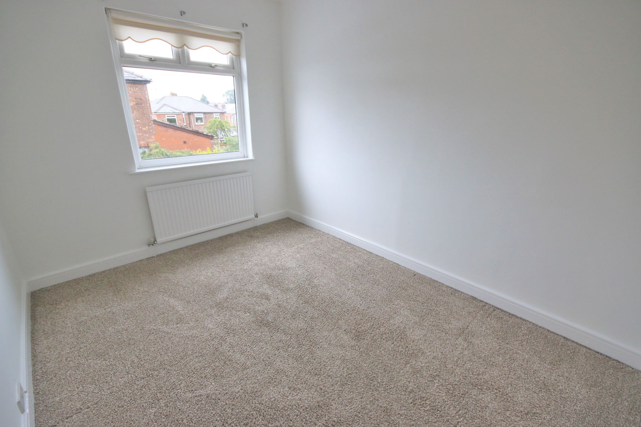 3 bedroom semi-detached house Let in Wigan - Photograph 11.