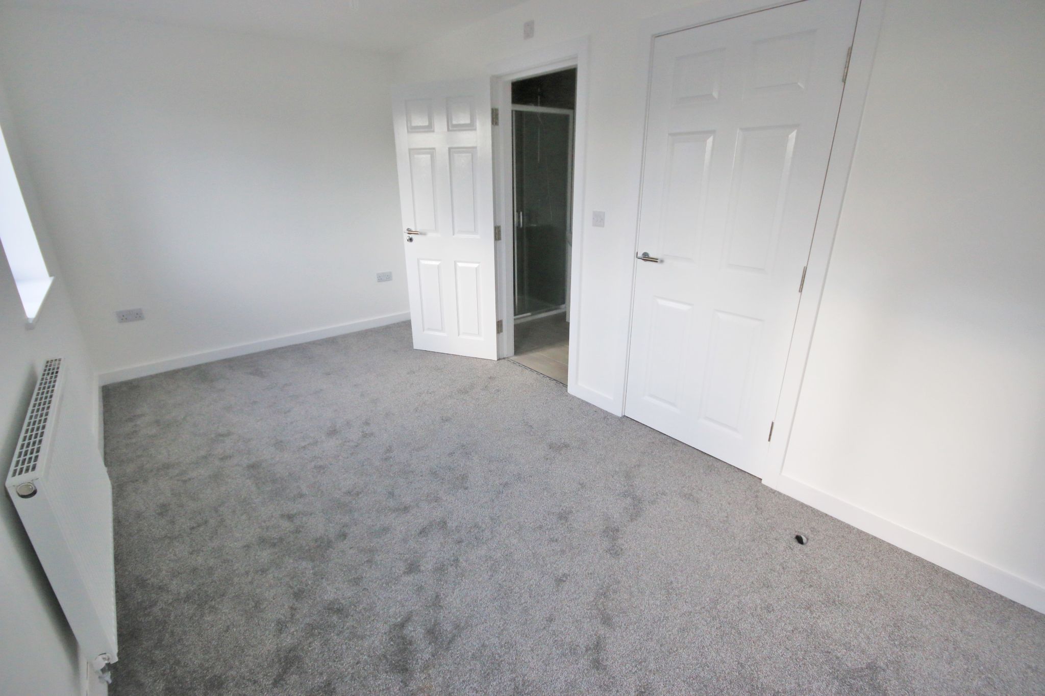 3 bedroom mews house Let in Wigan - Photograph 8.