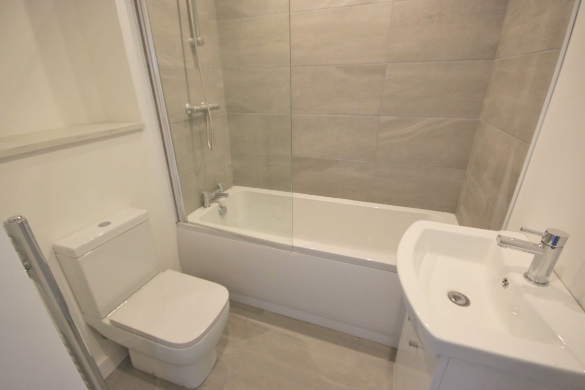 3 bedroom mews house Let in Wigan - Photograph 13.