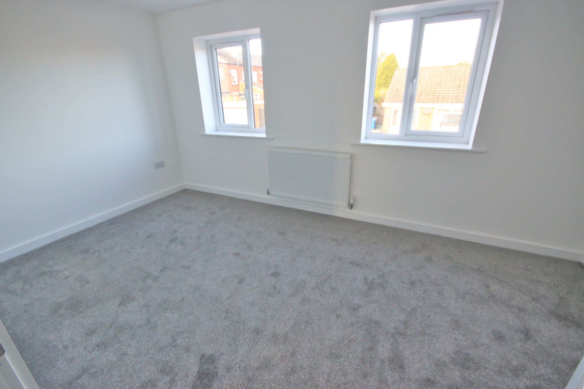 3 bedroom mews house Let in Wigan - Photograph 10.