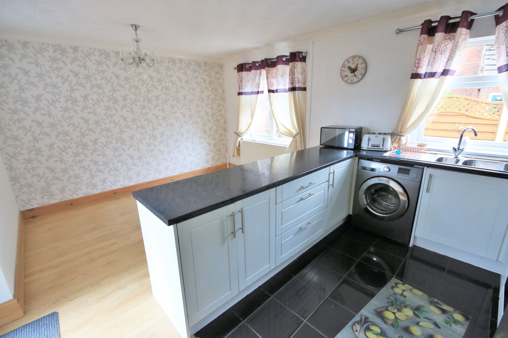 3 bedroom mews house To Let in Wigan - Photograph 4.