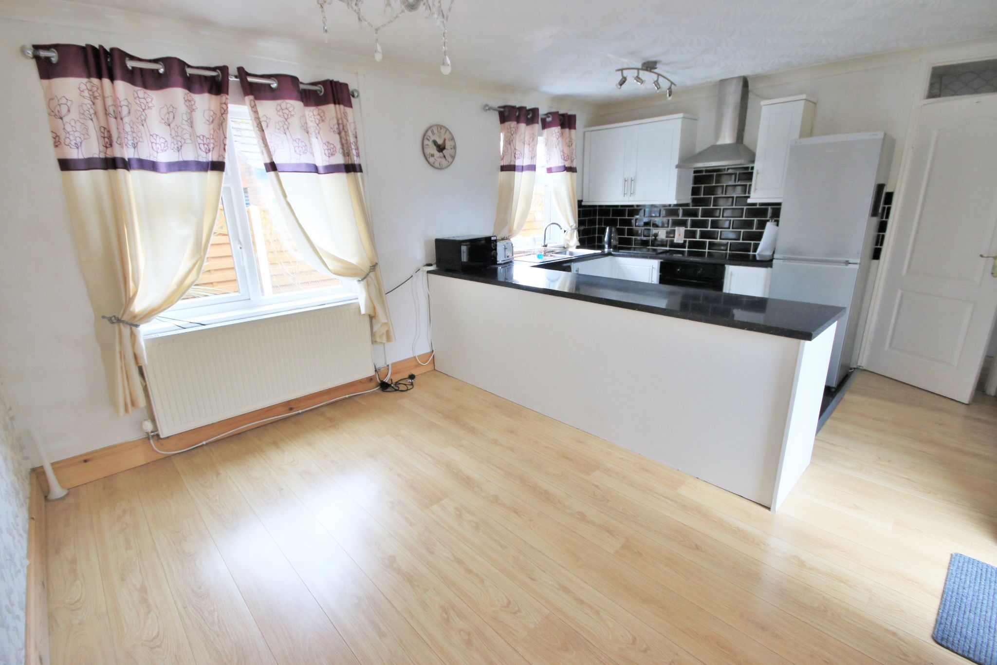 3 bedroom mews house To Let in Wigan - Photograph 5.