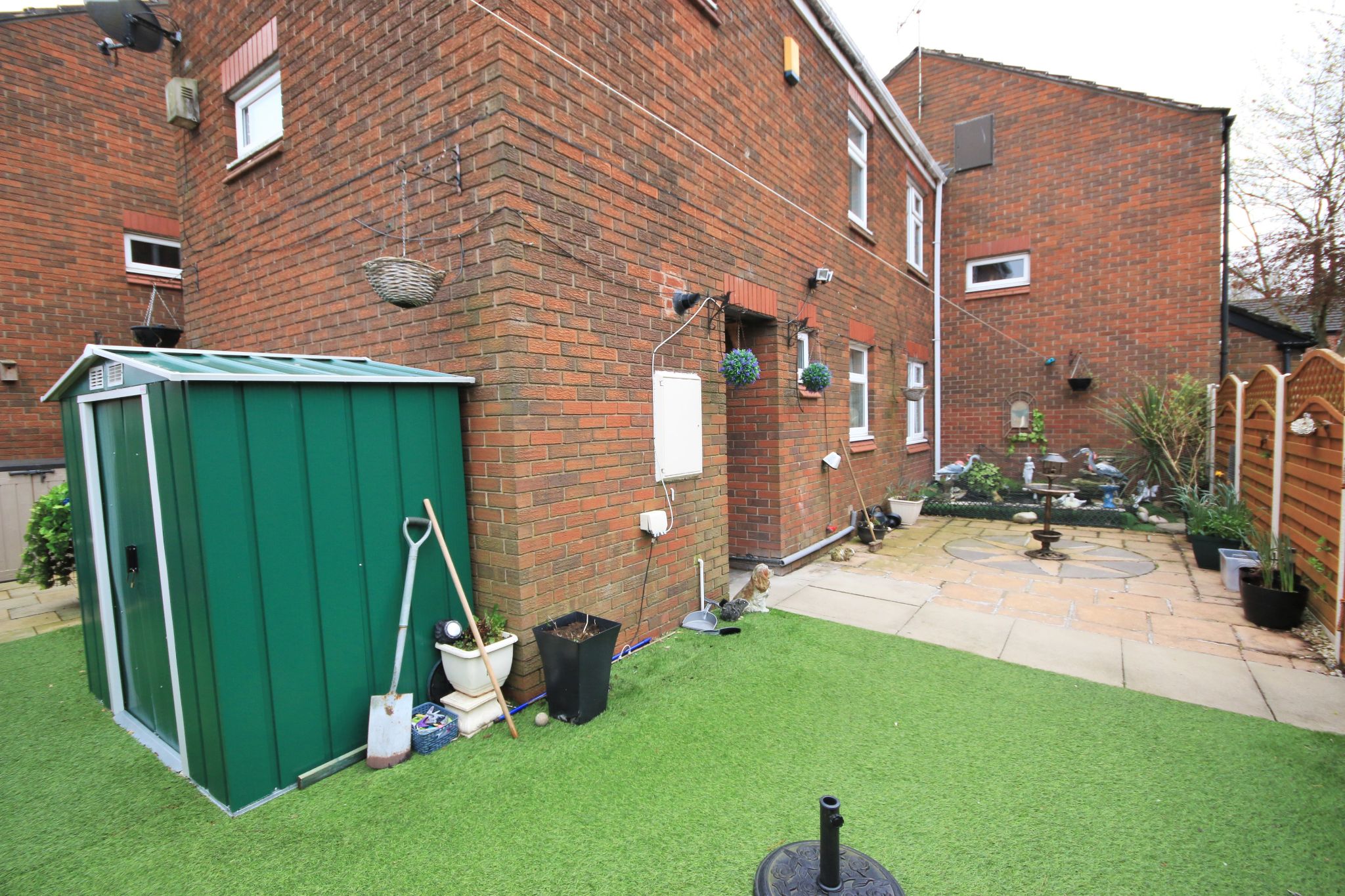 3 bedroom mews house To Let in Wigan - Property photograph.
