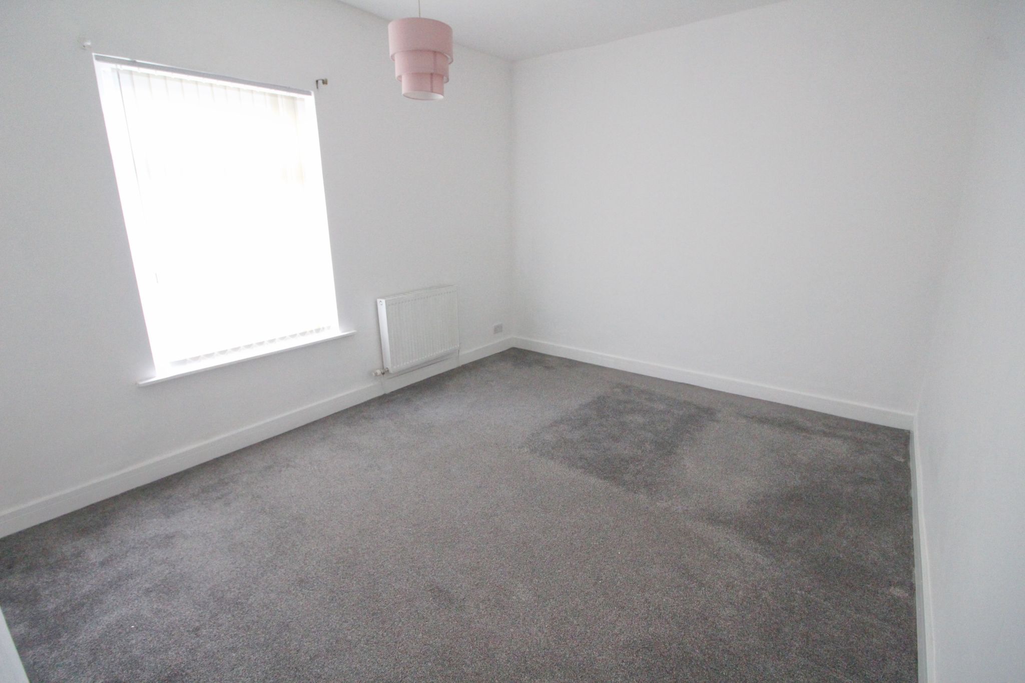 3 bedroom mid terraced house Let in Wigan - Photograph 9.