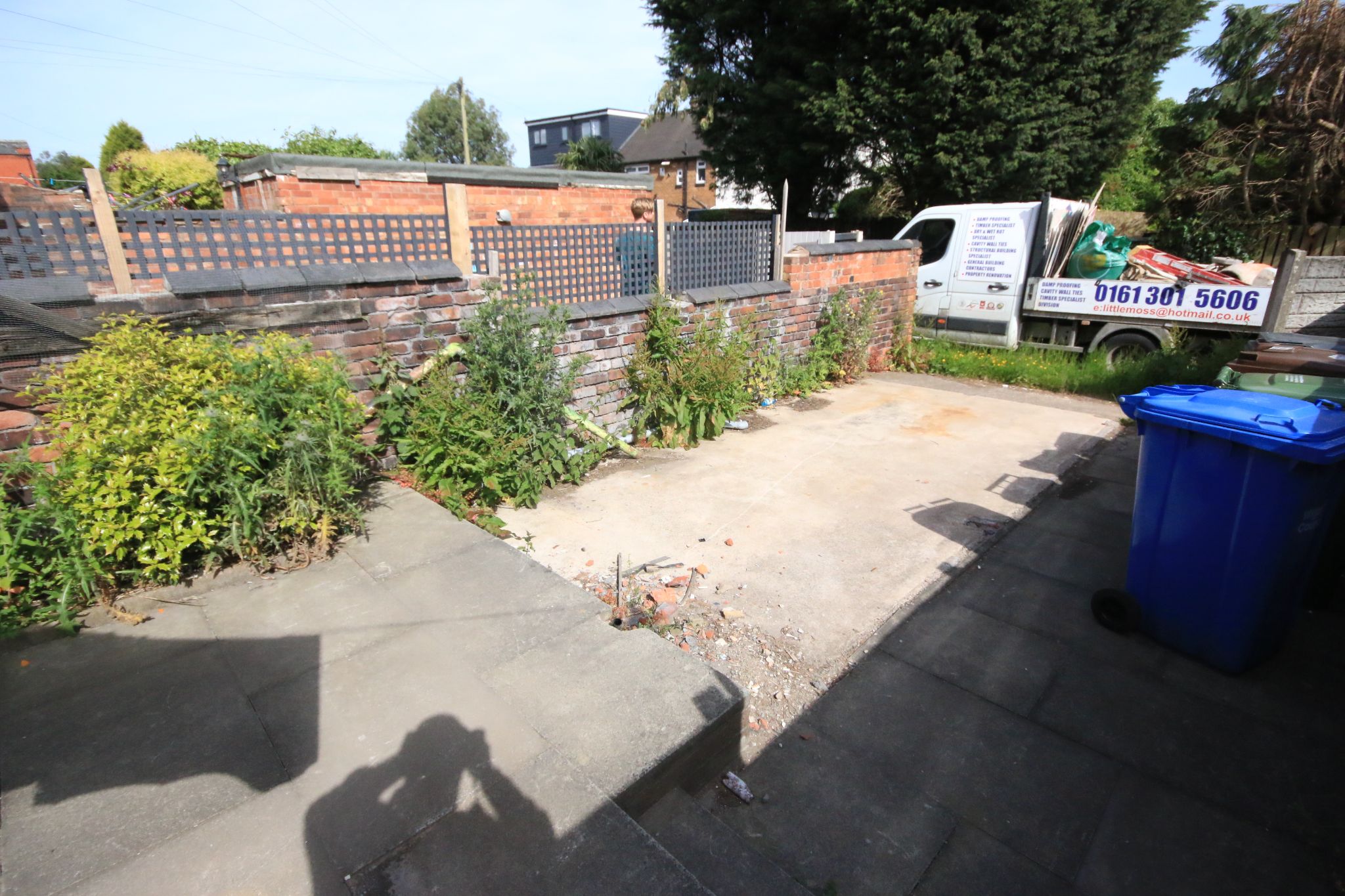 3 bedroom mid terraced house Let in Wigan - Photograph 2.