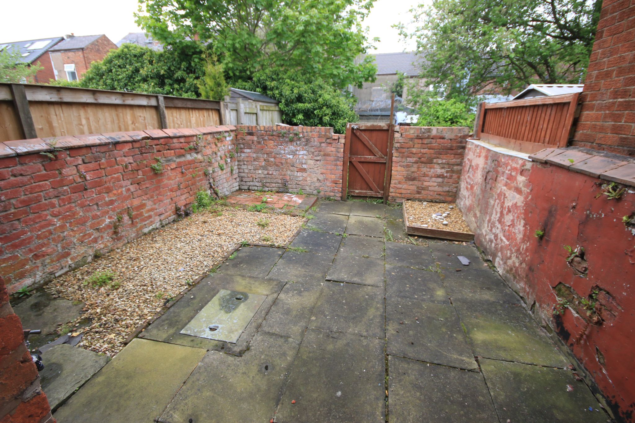 2 bedroom mid terraced house Let in Wigan - Photograph 9.