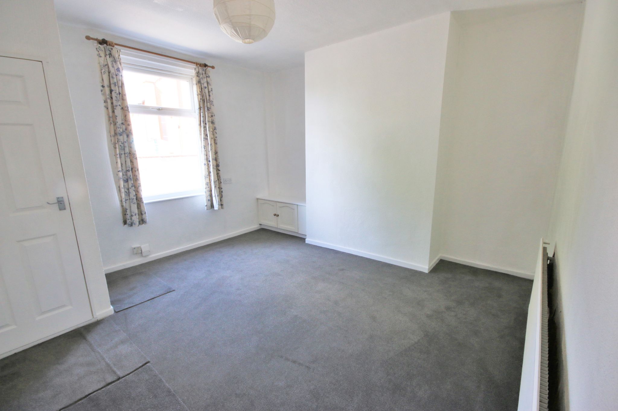 2 bedroom mid terraced house Let in Wigan - Photograph 2.