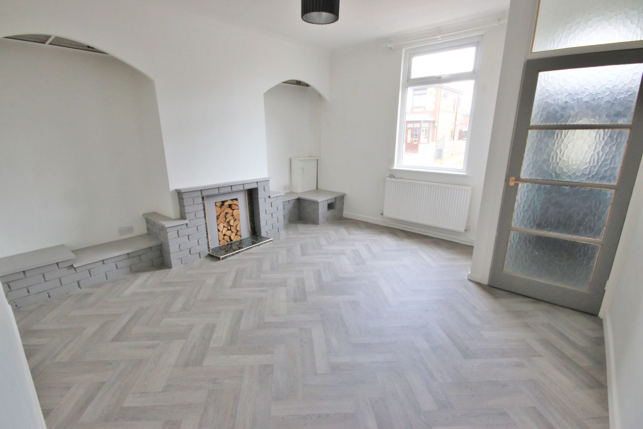 2 bedroom mid terraced house Let in Wigan - Photograph 2.